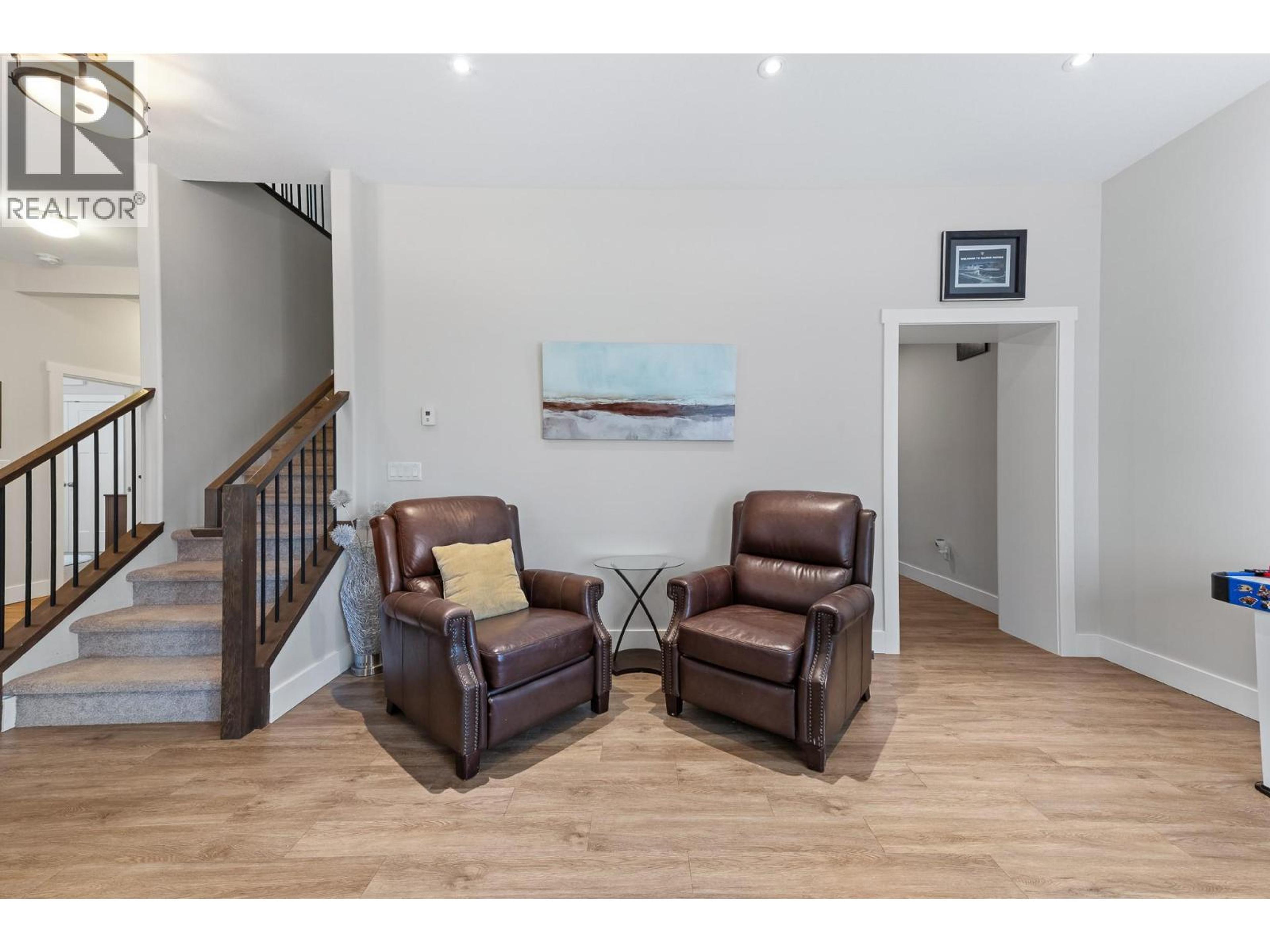 12 ALPINE TRAIL PLACE - 25