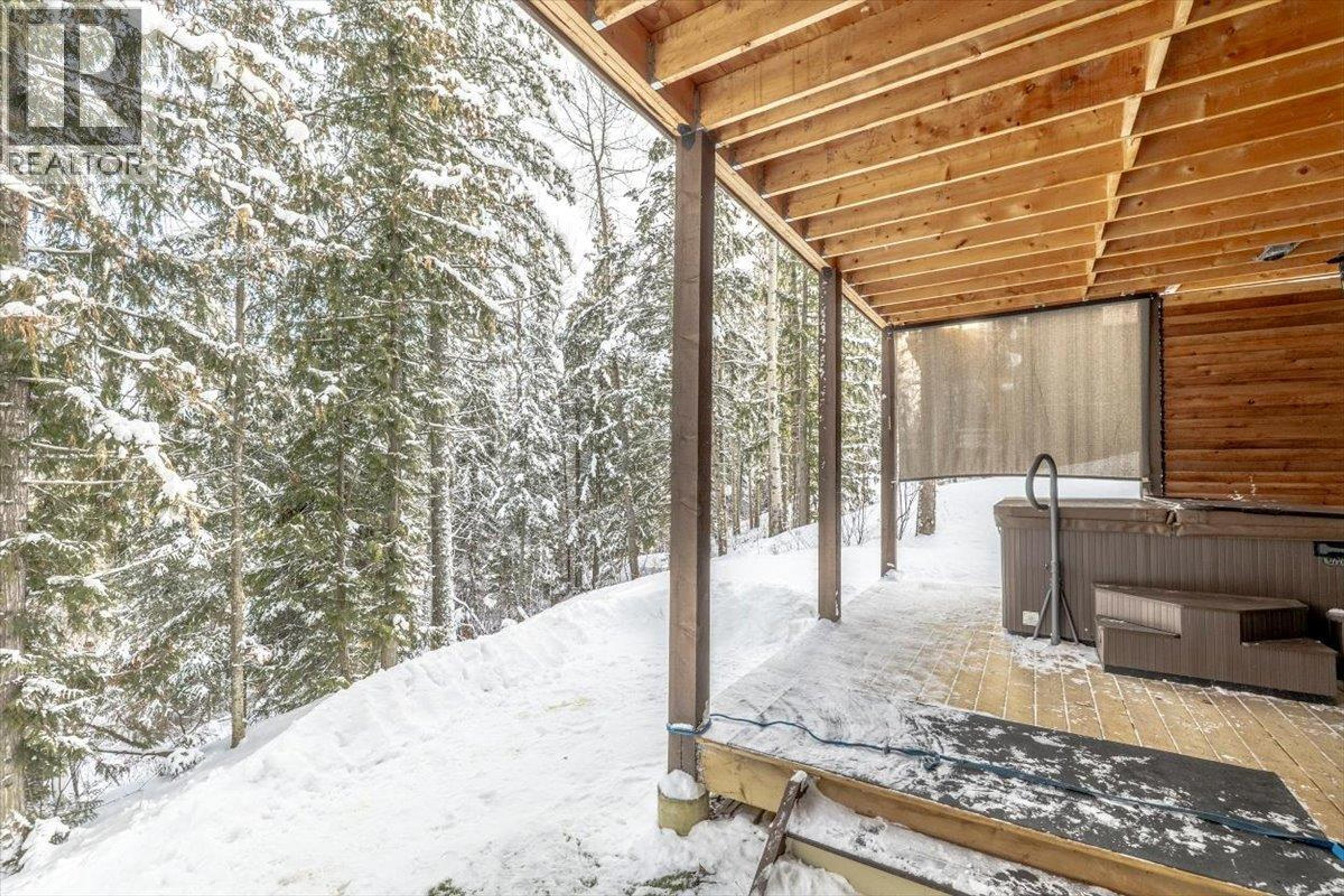 12 ALPINE TRAIL PLACE - 42