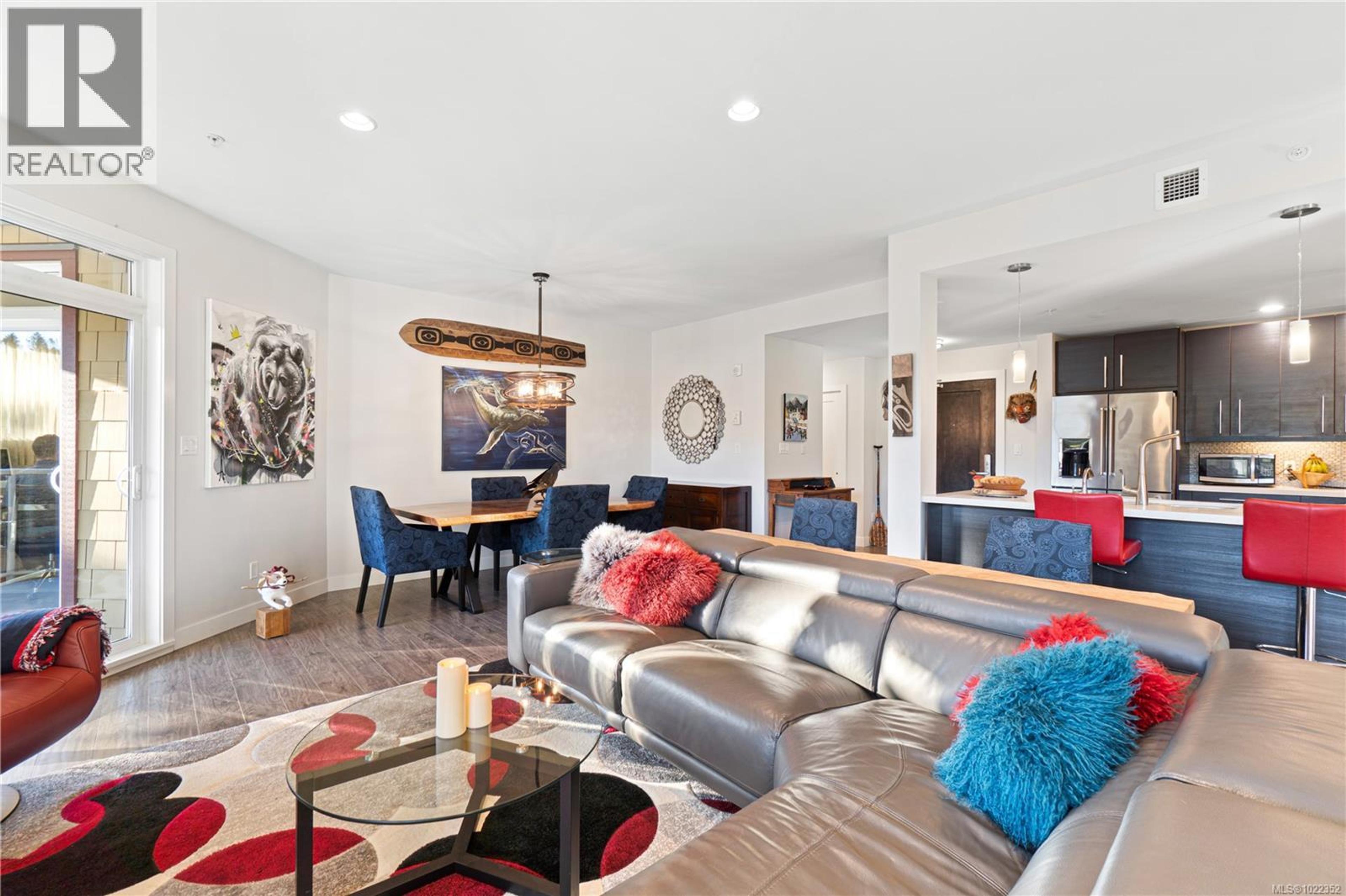 #203 439 COLLEGE RD - 19