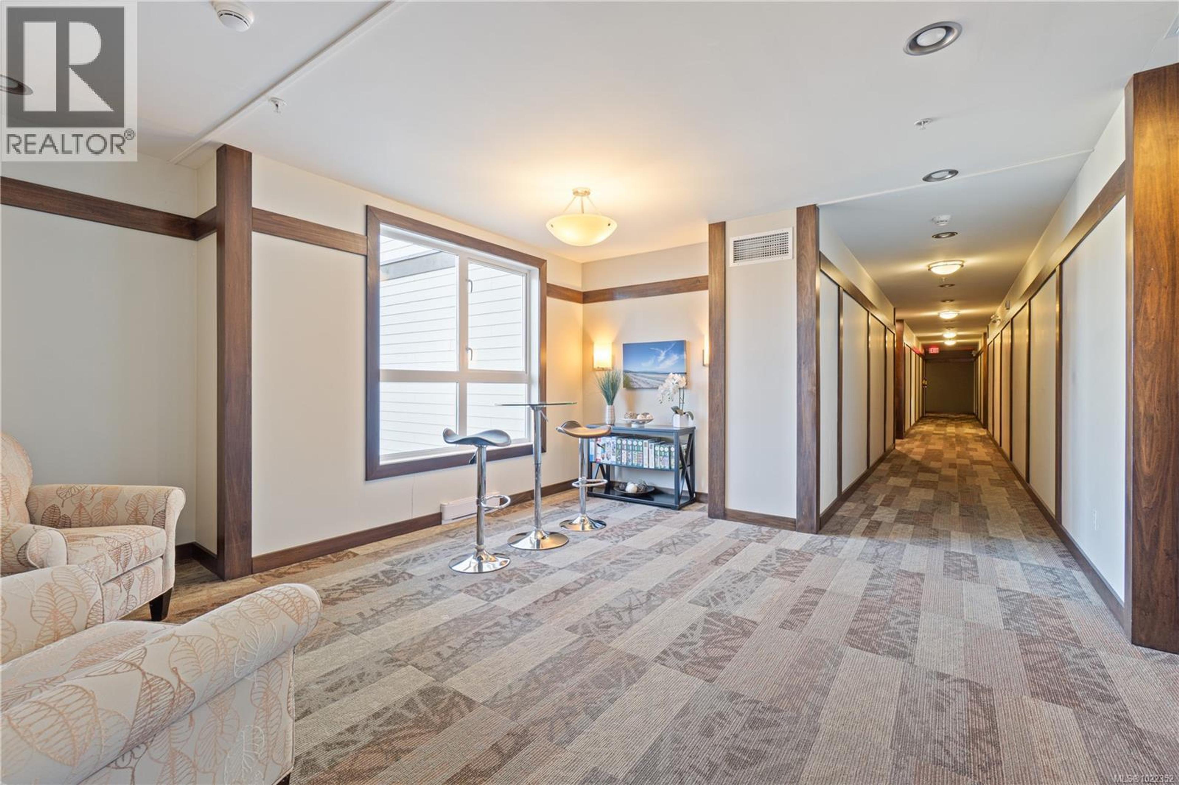 #203 439 COLLEGE RD - 46