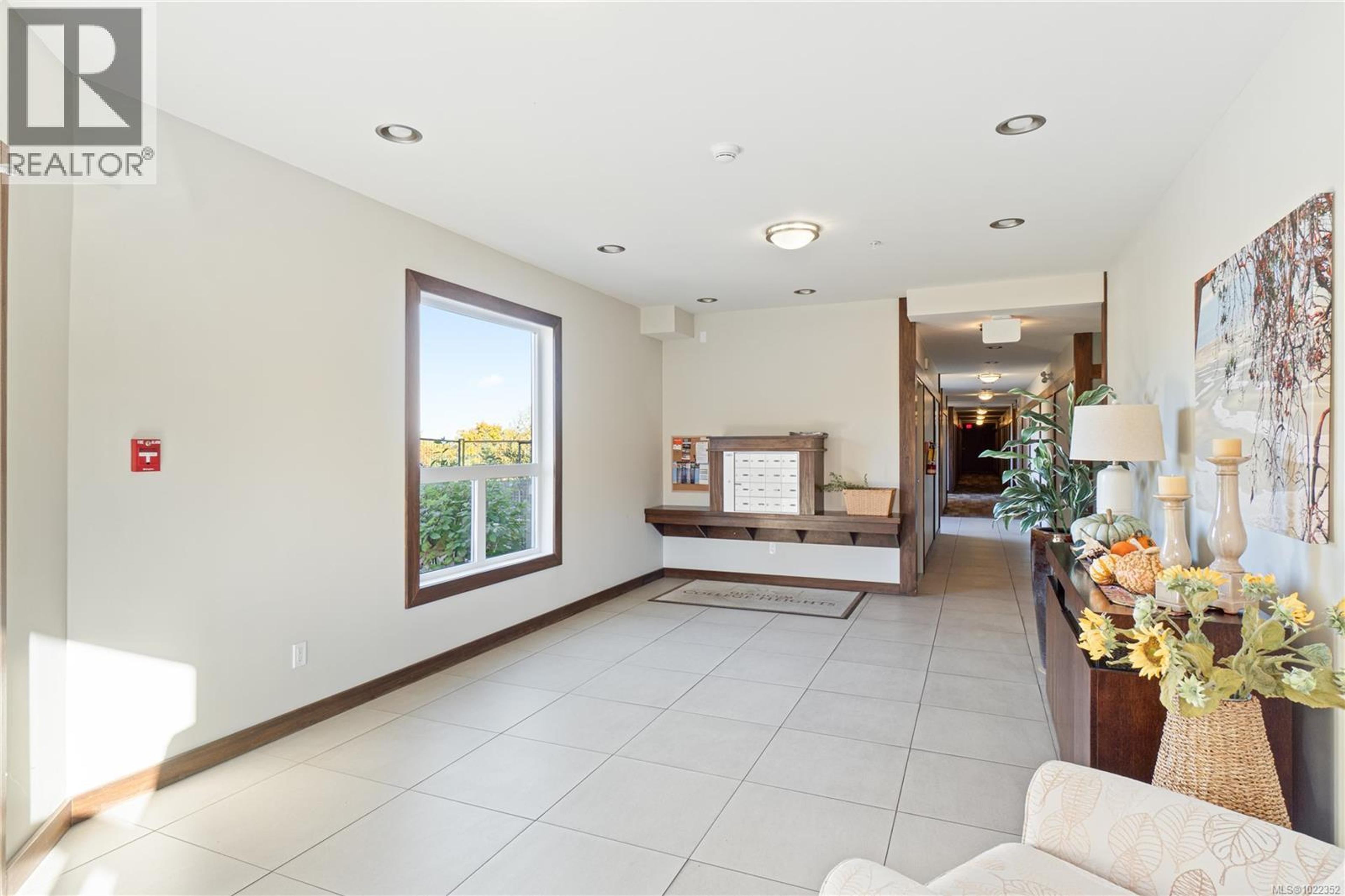 #203 439 COLLEGE RD - 47