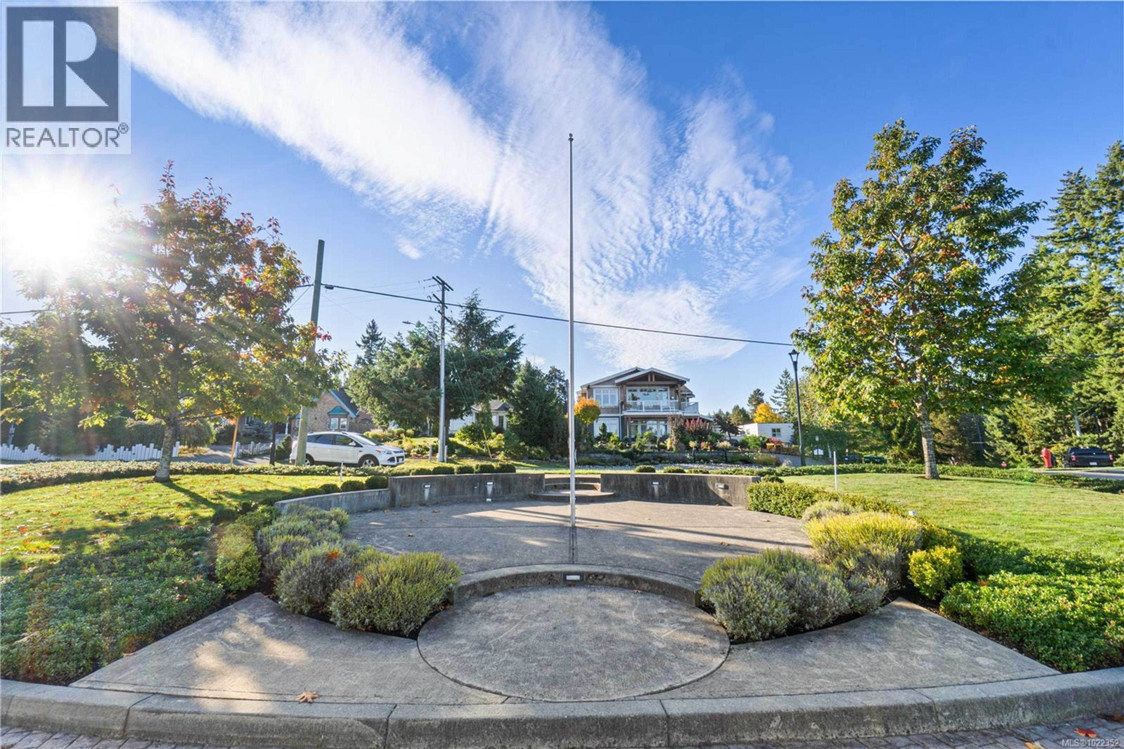 #203 439 COLLEGE RD - 48