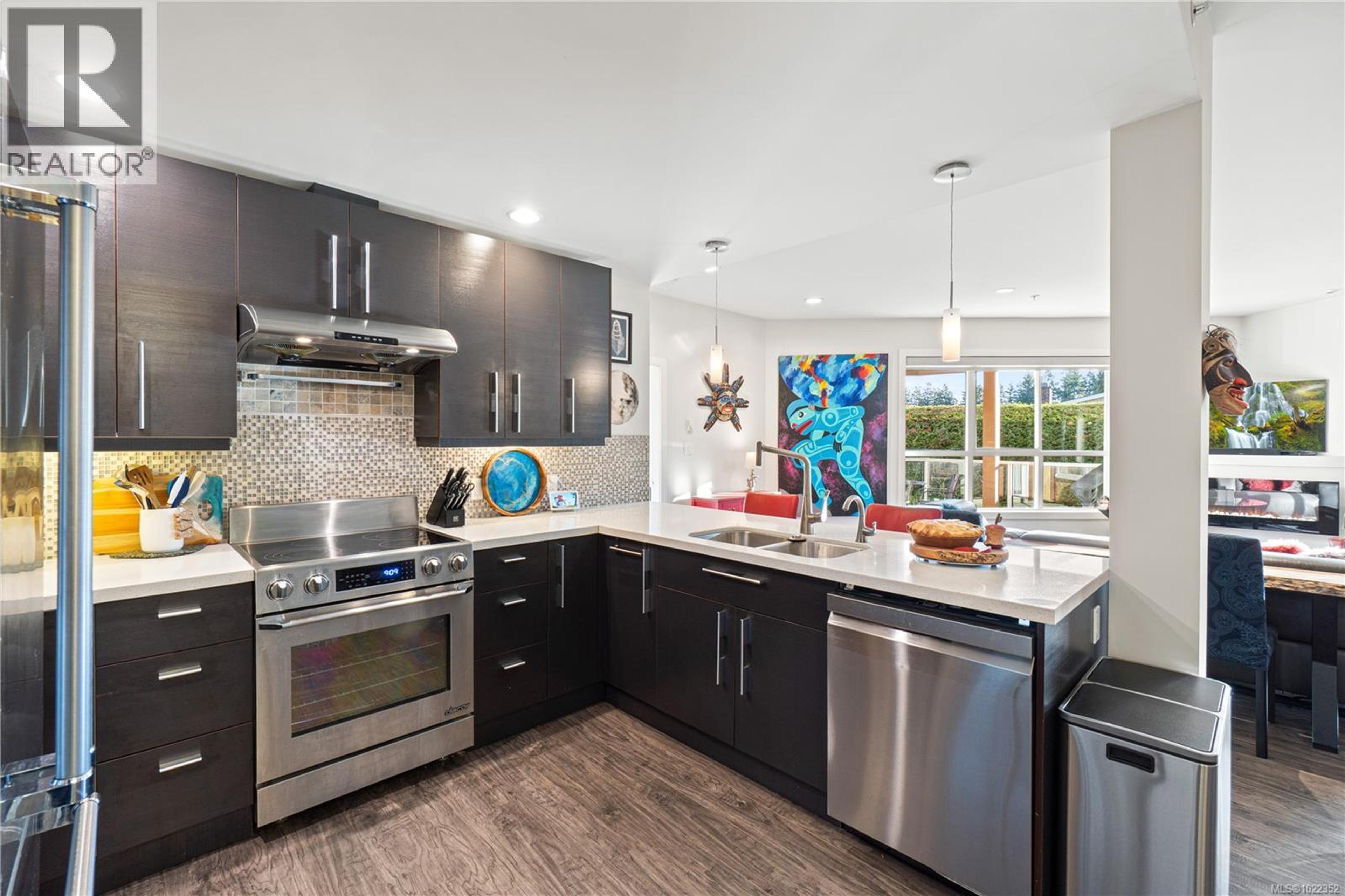 #203 439 COLLEGE RD - 8