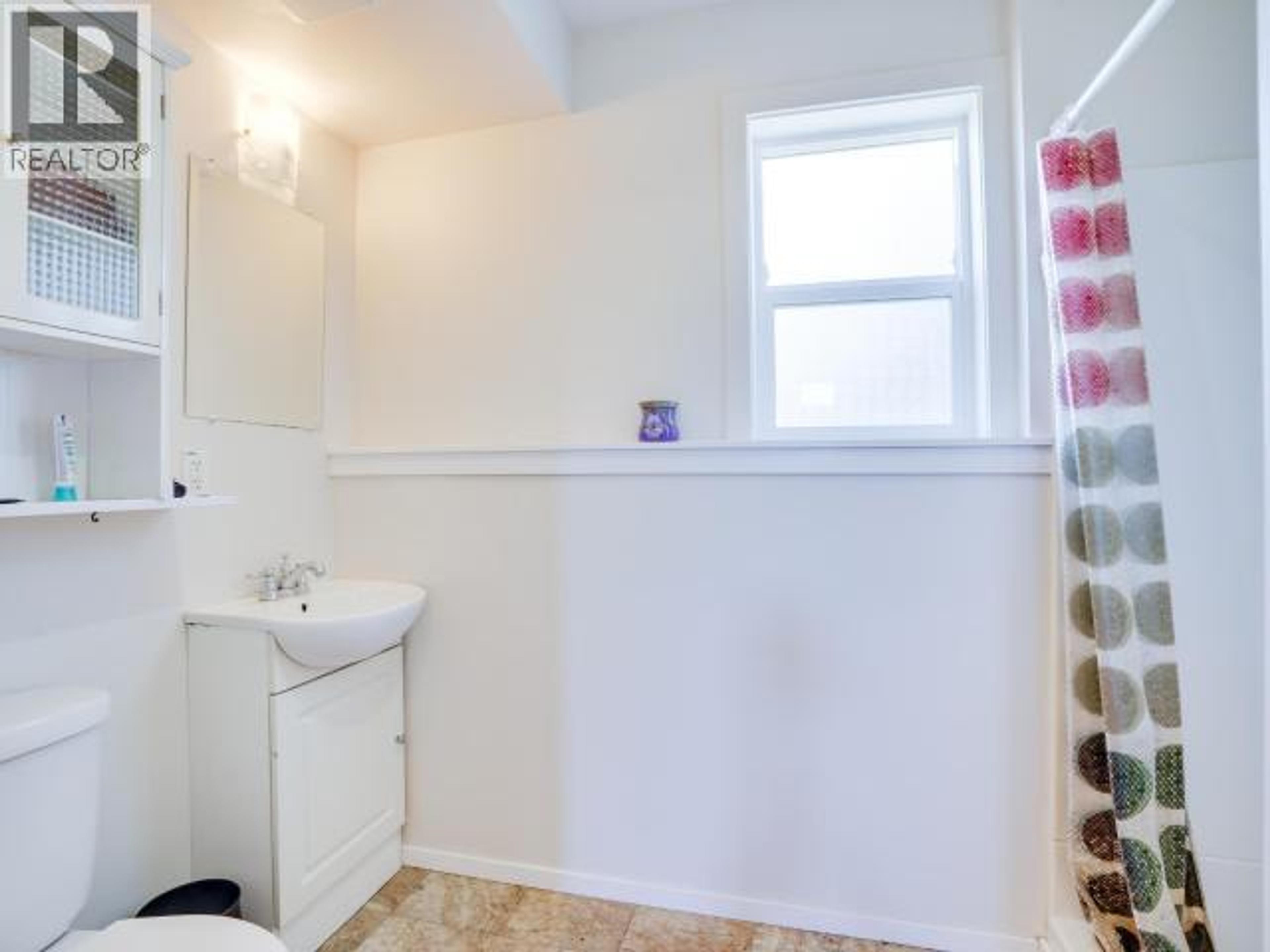 4172 MANSON AVE - 24