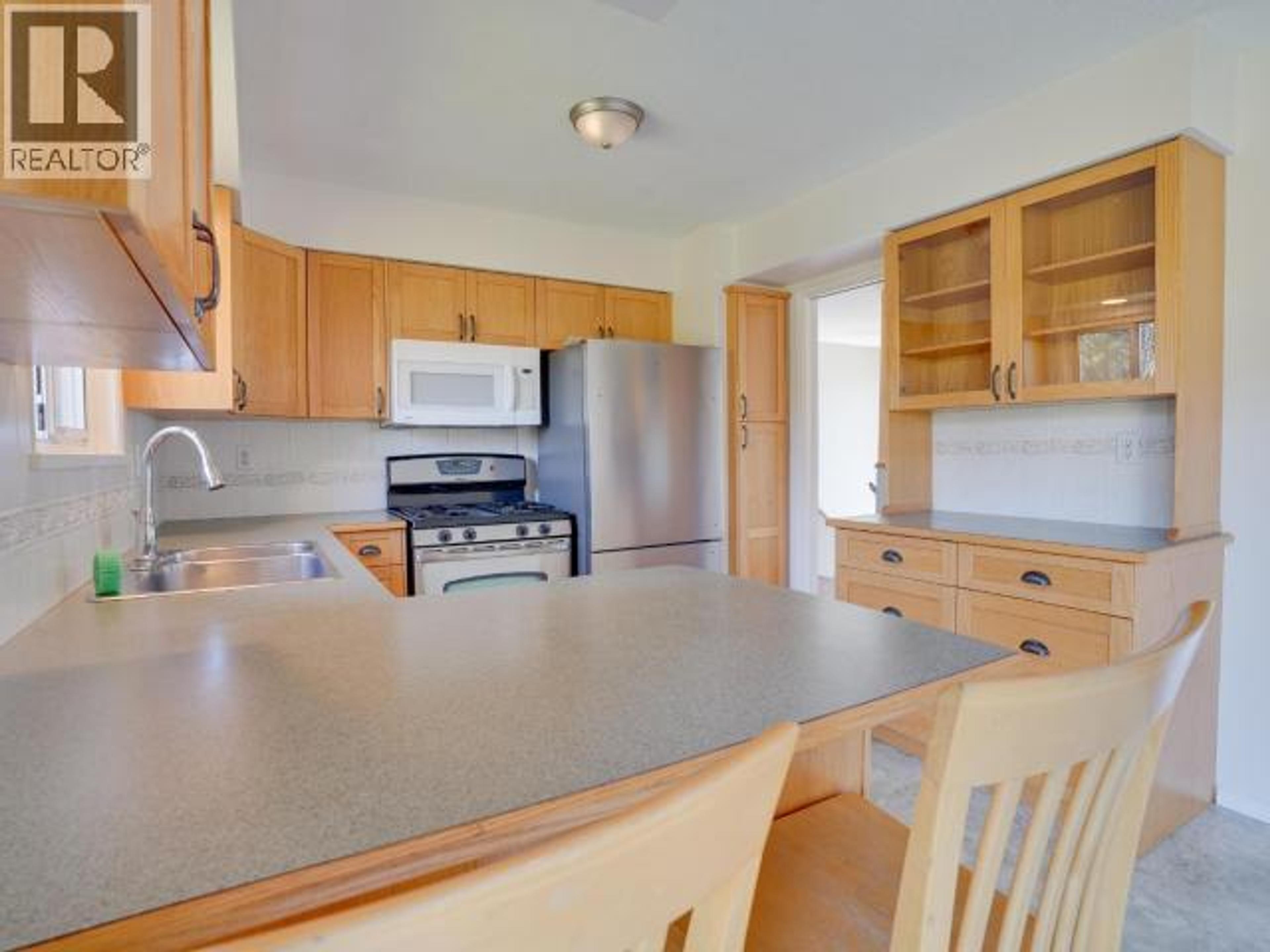 4172 MANSON AVE - 11