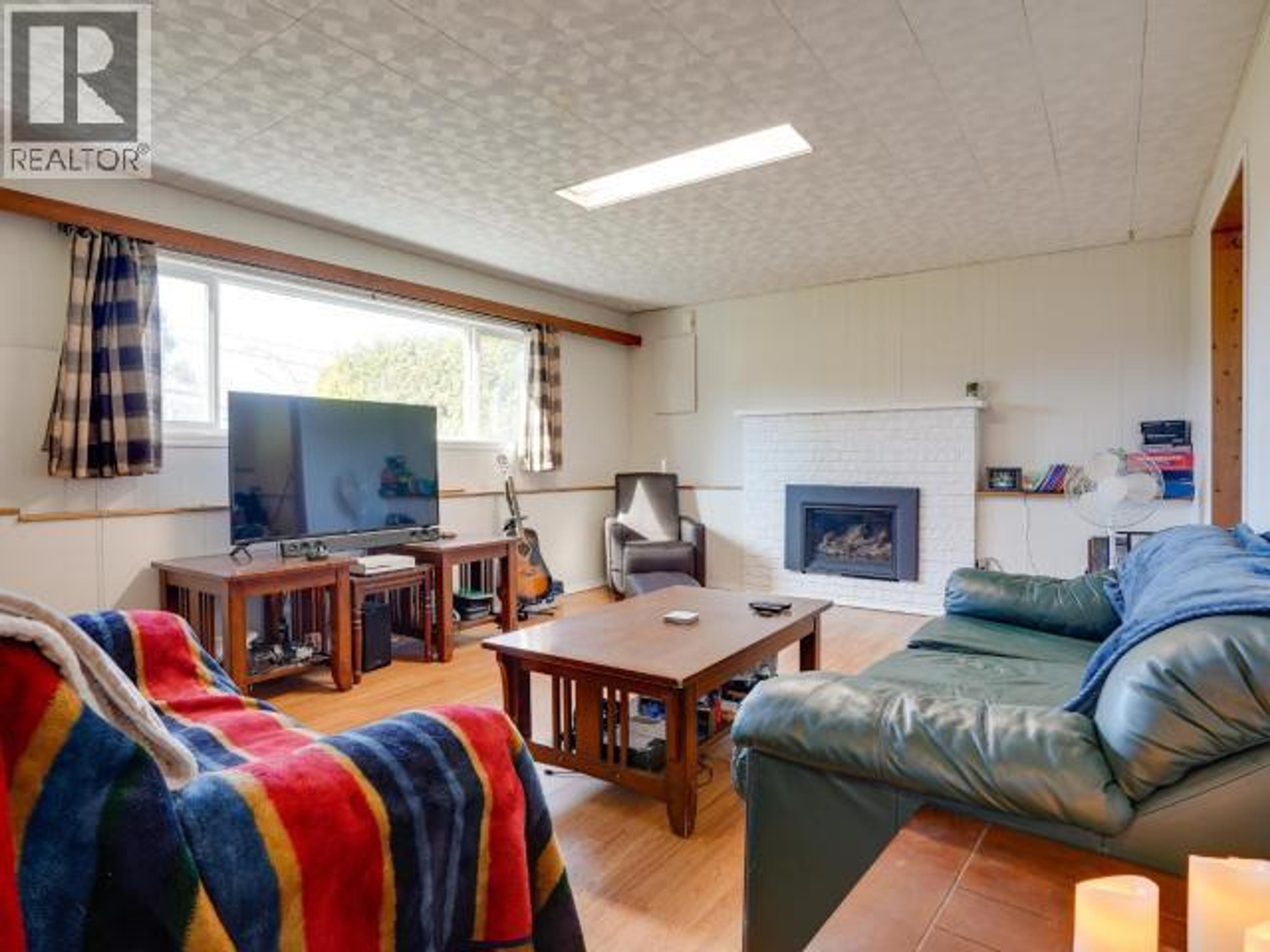 4172 MANSON AVE - 22