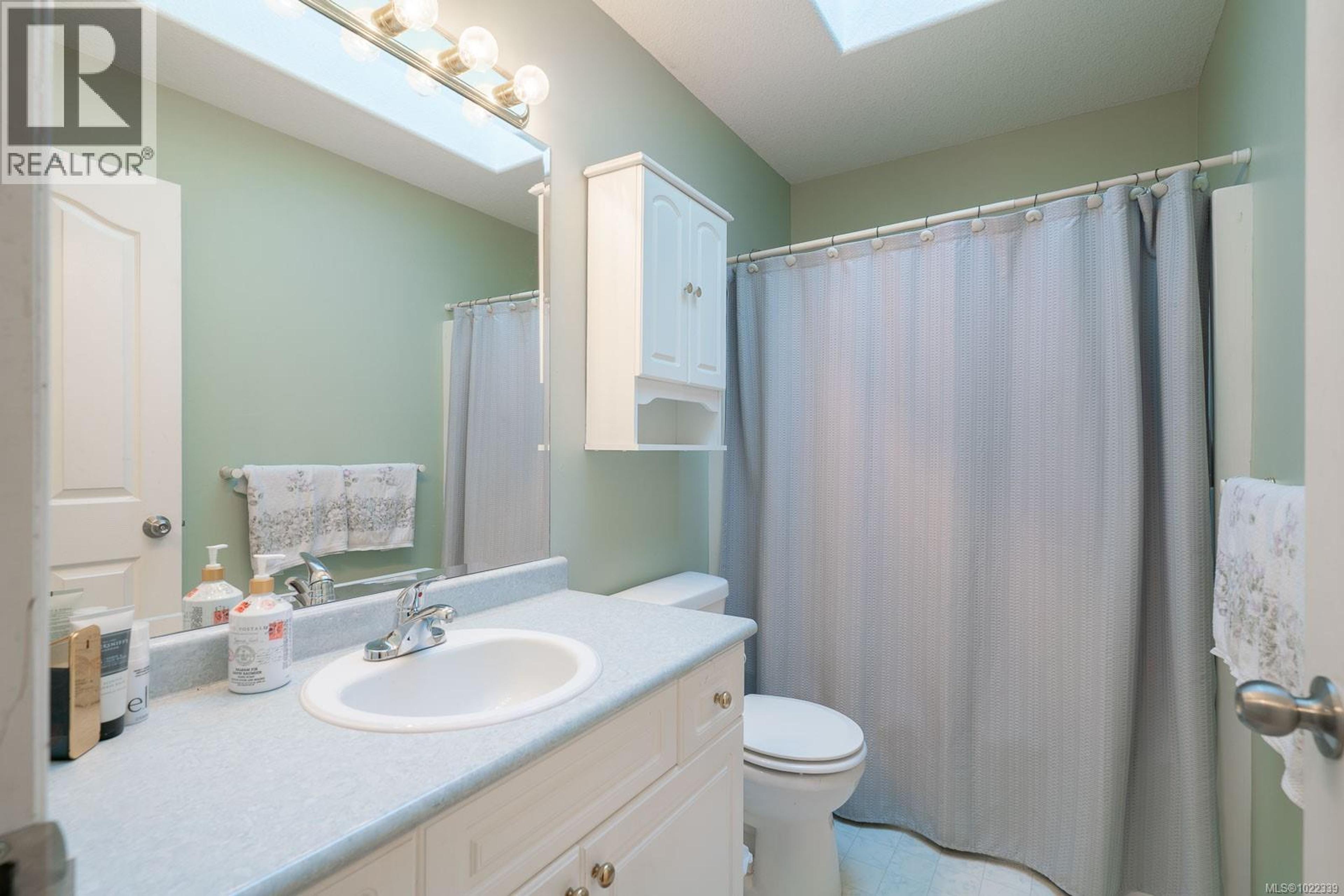 973 OLIVER TERR - 24