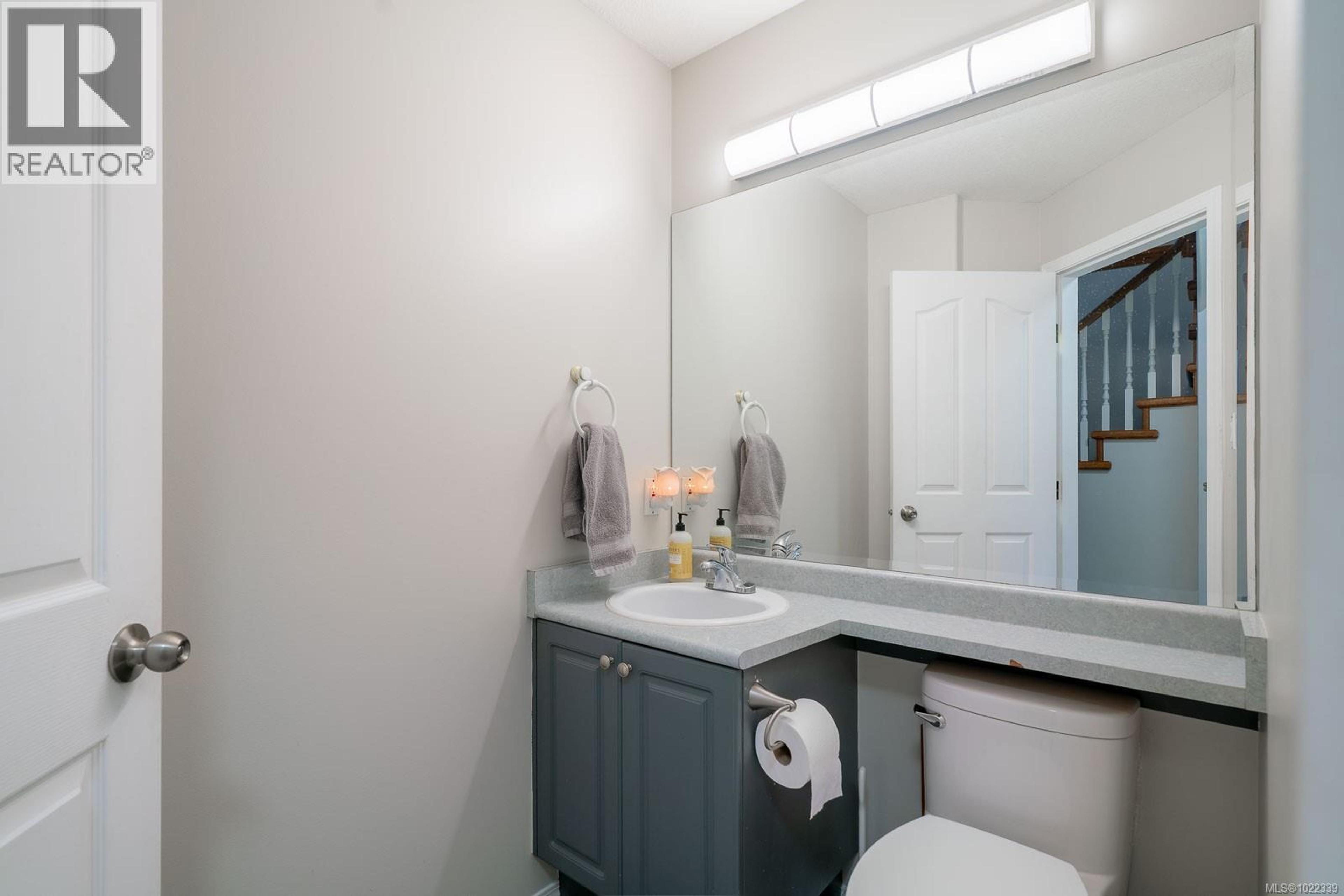 973 OLIVER TERR - 18