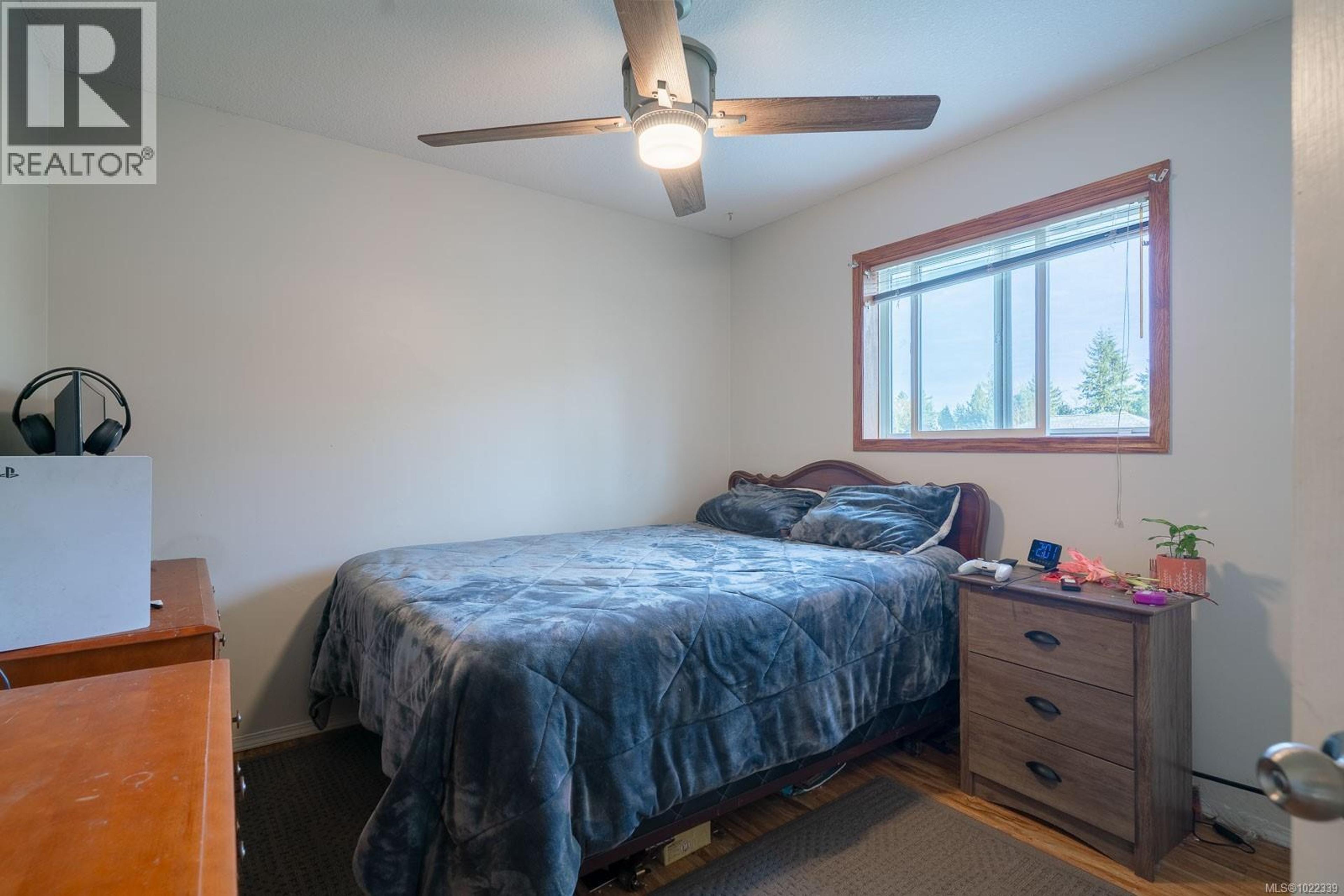 973 OLIVER TERR - 23