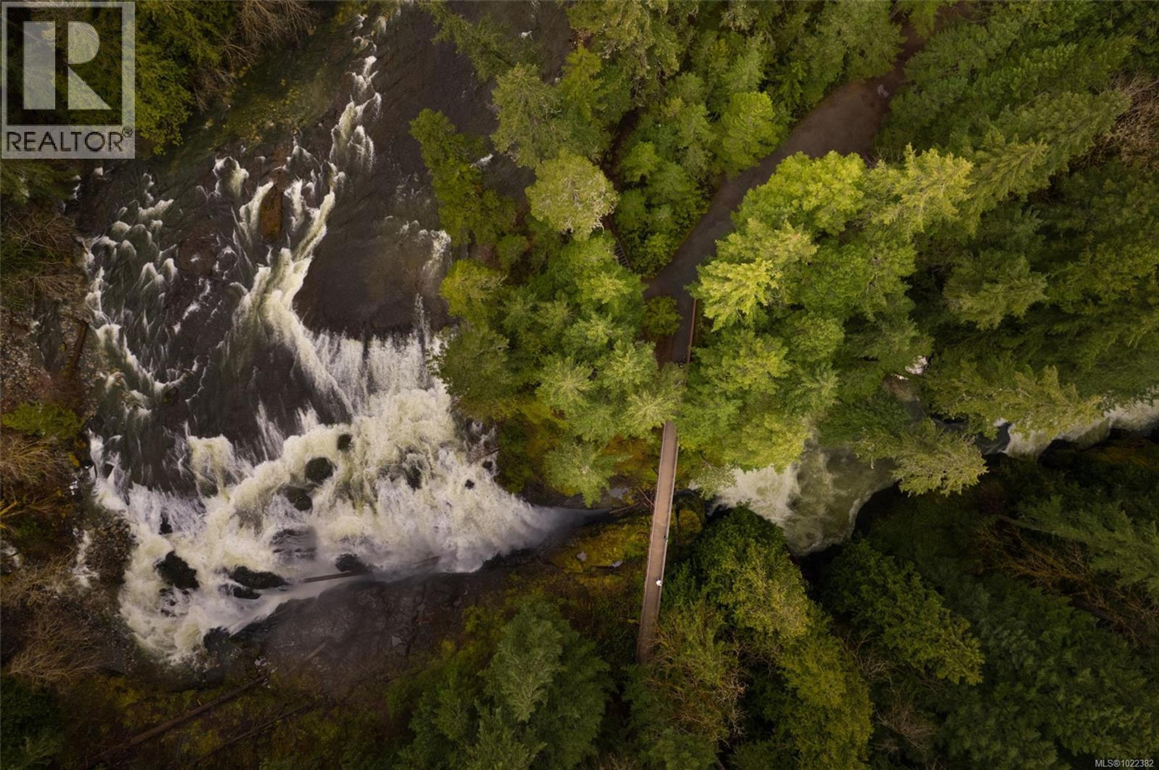 #16 703 TURNER RD - 22