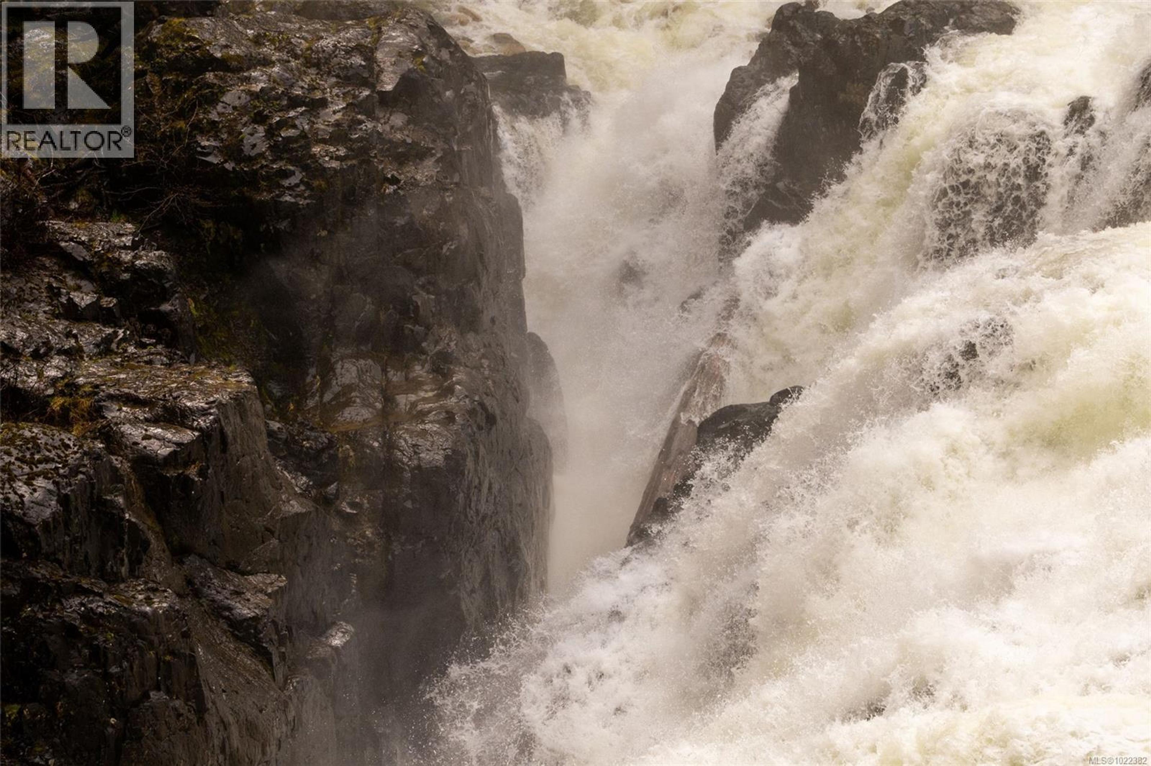 #16 703 TURNER RD - 23