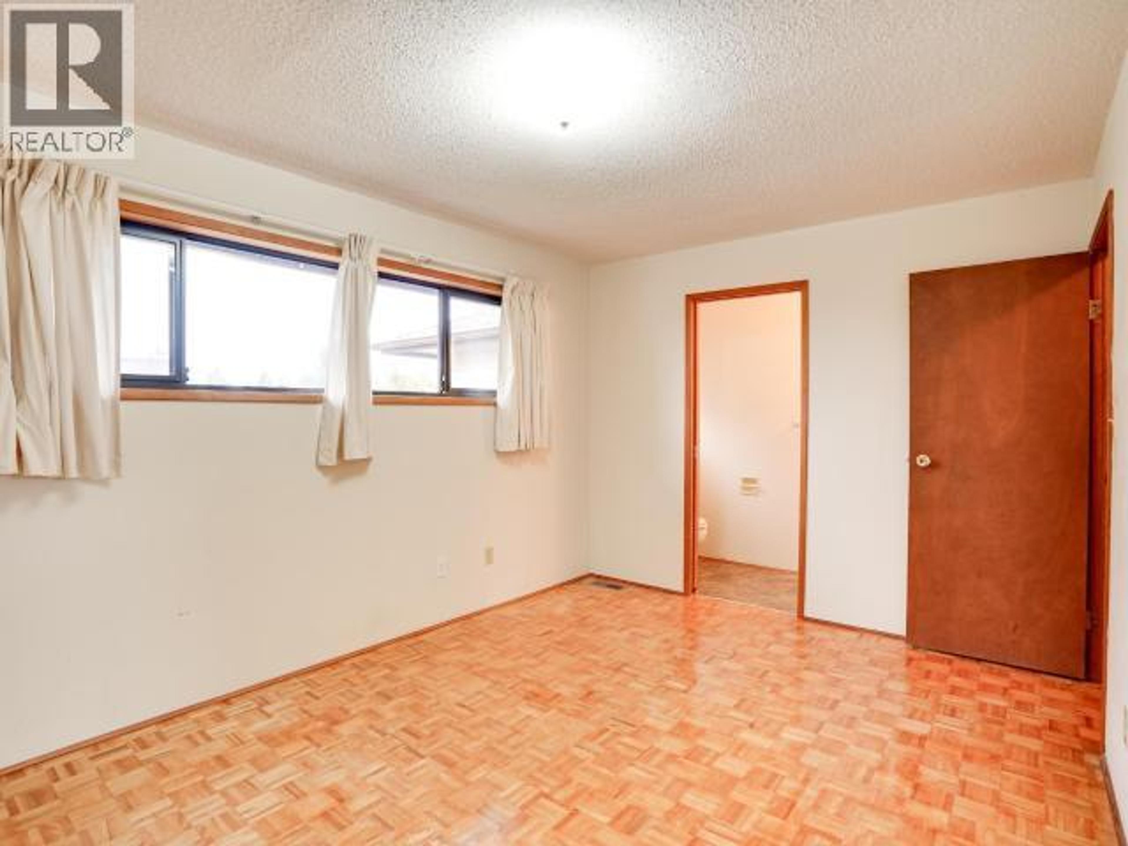 4781 REDONDA AVE - 15