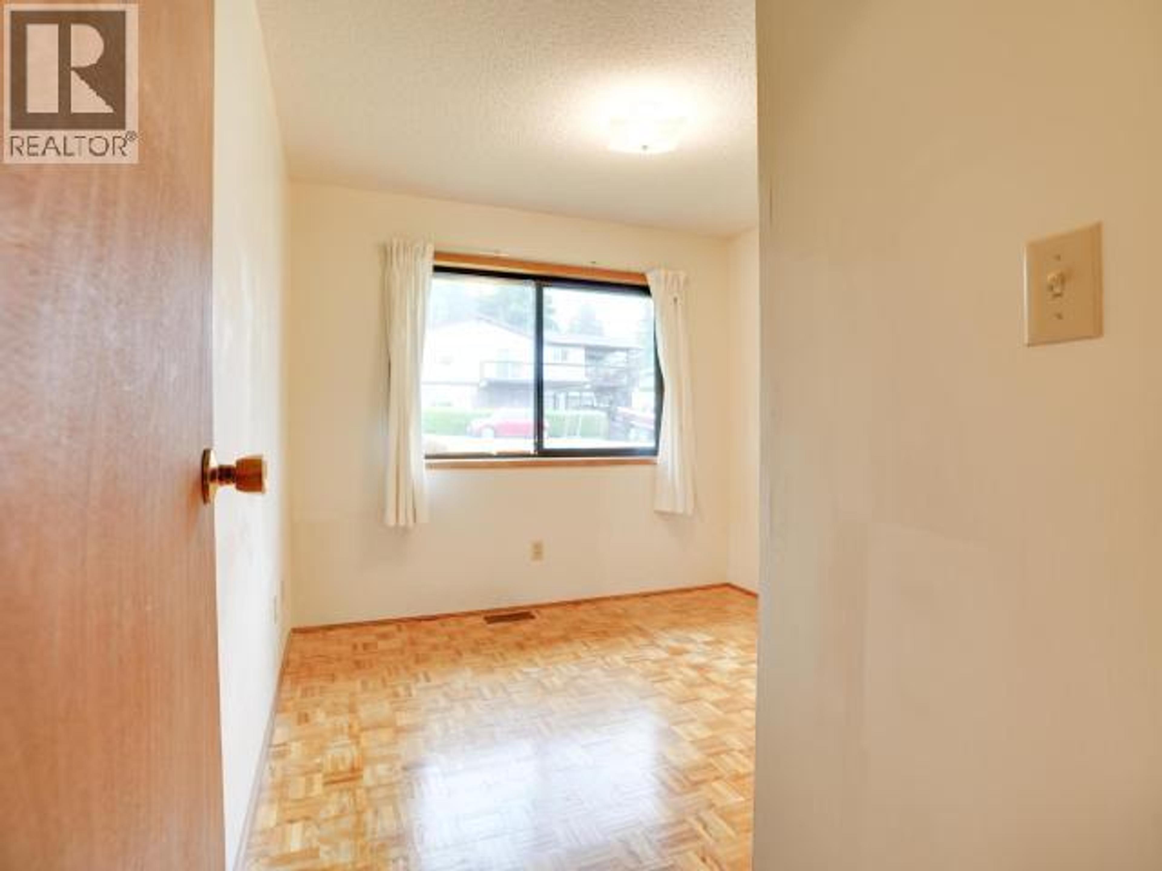 4781 REDONDA AVE - 17