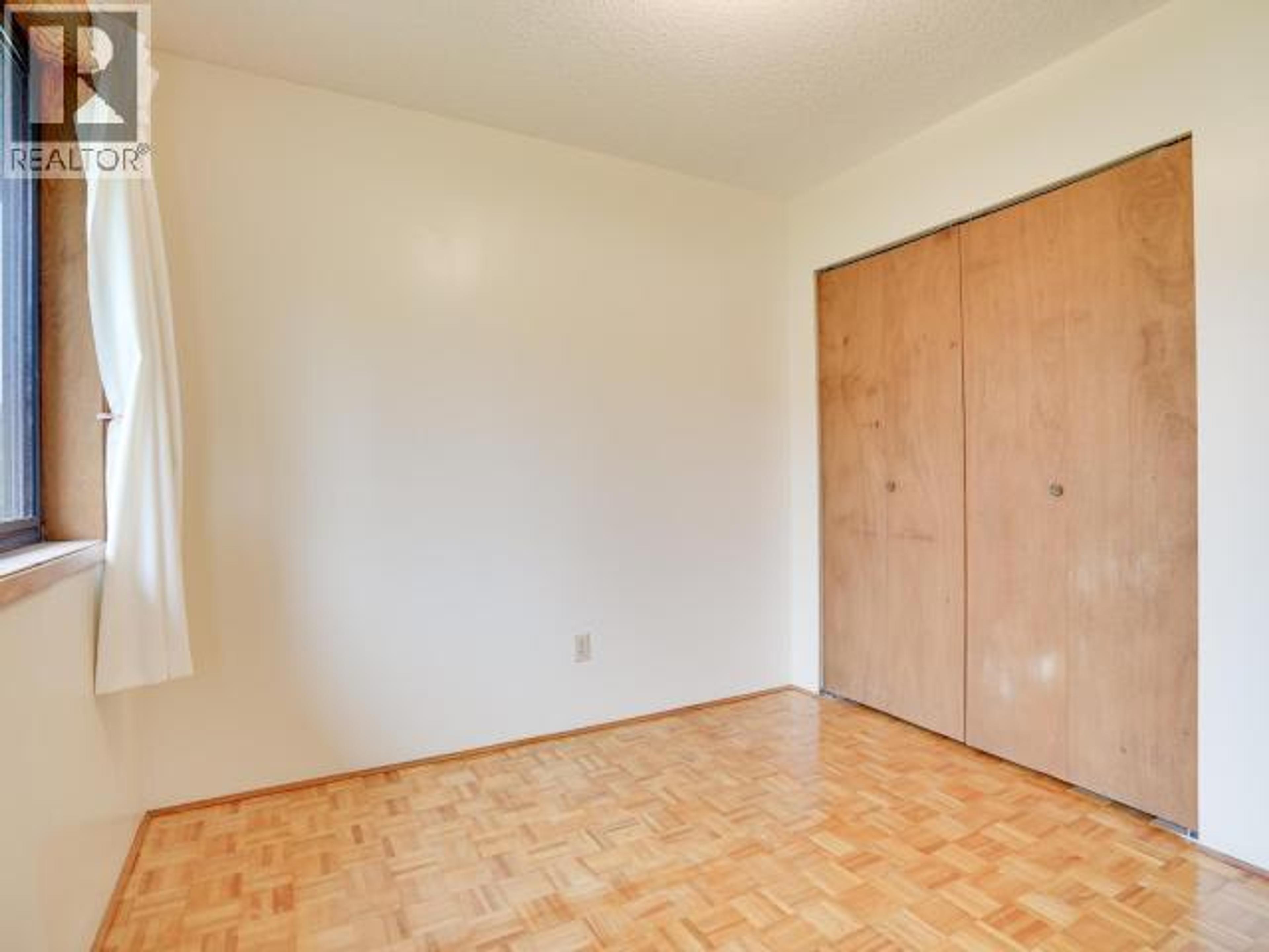 4781 REDONDA AVE - 19