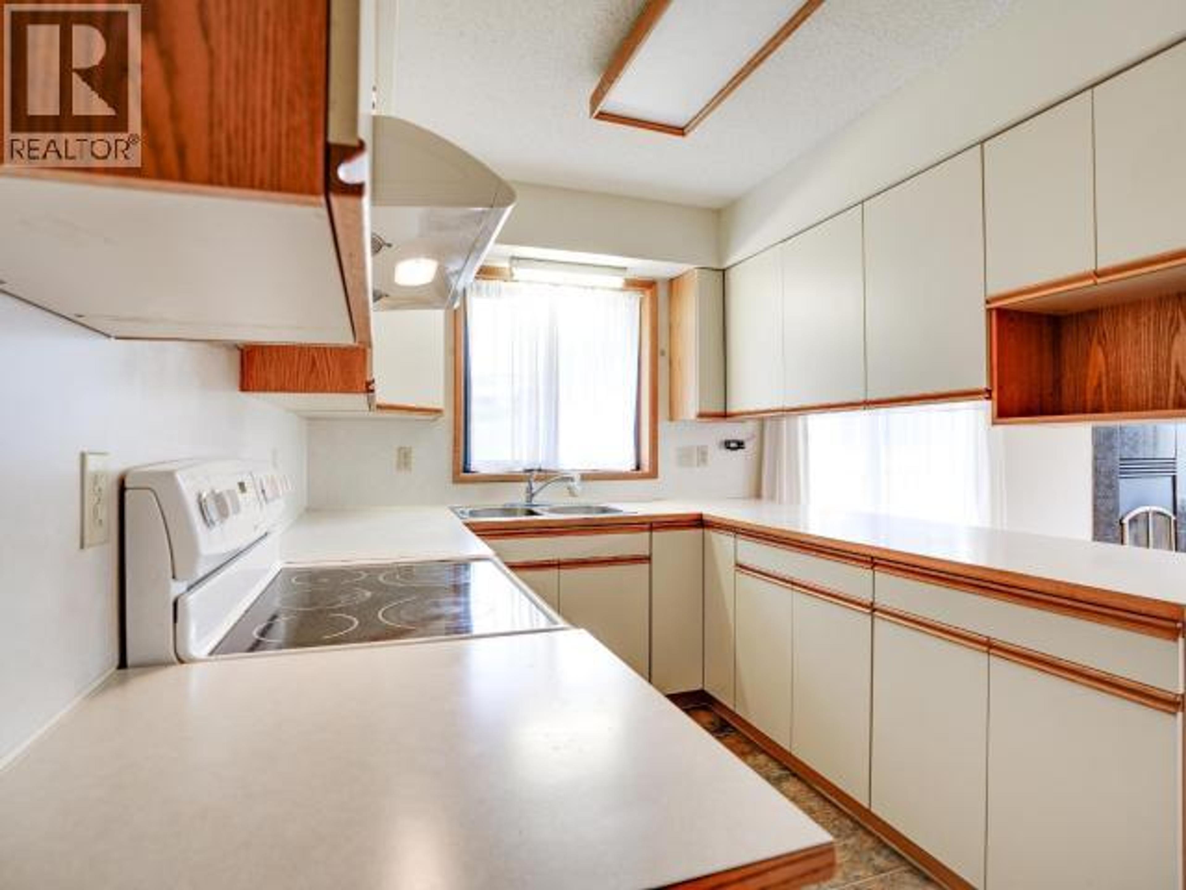 4781 REDONDA AVE - 8