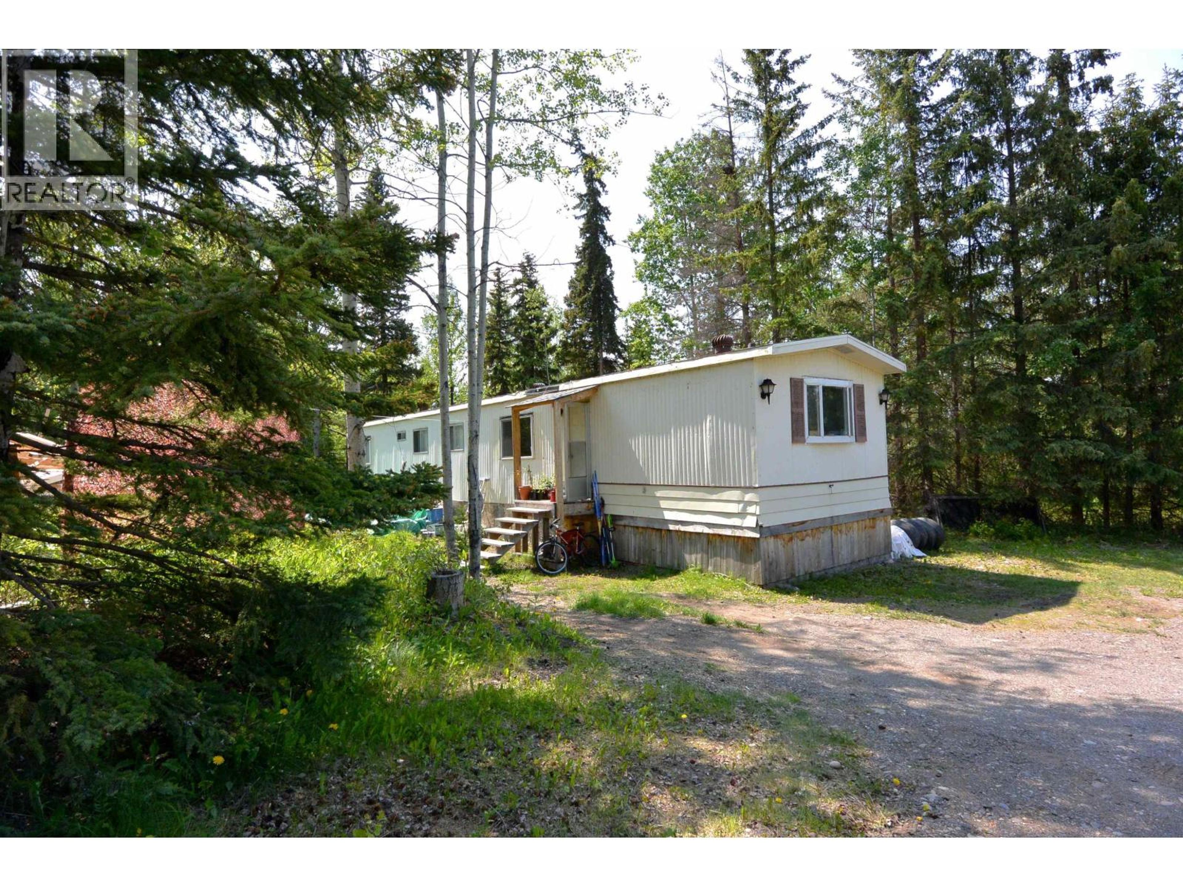 1018 LUND ROAD - Main Image