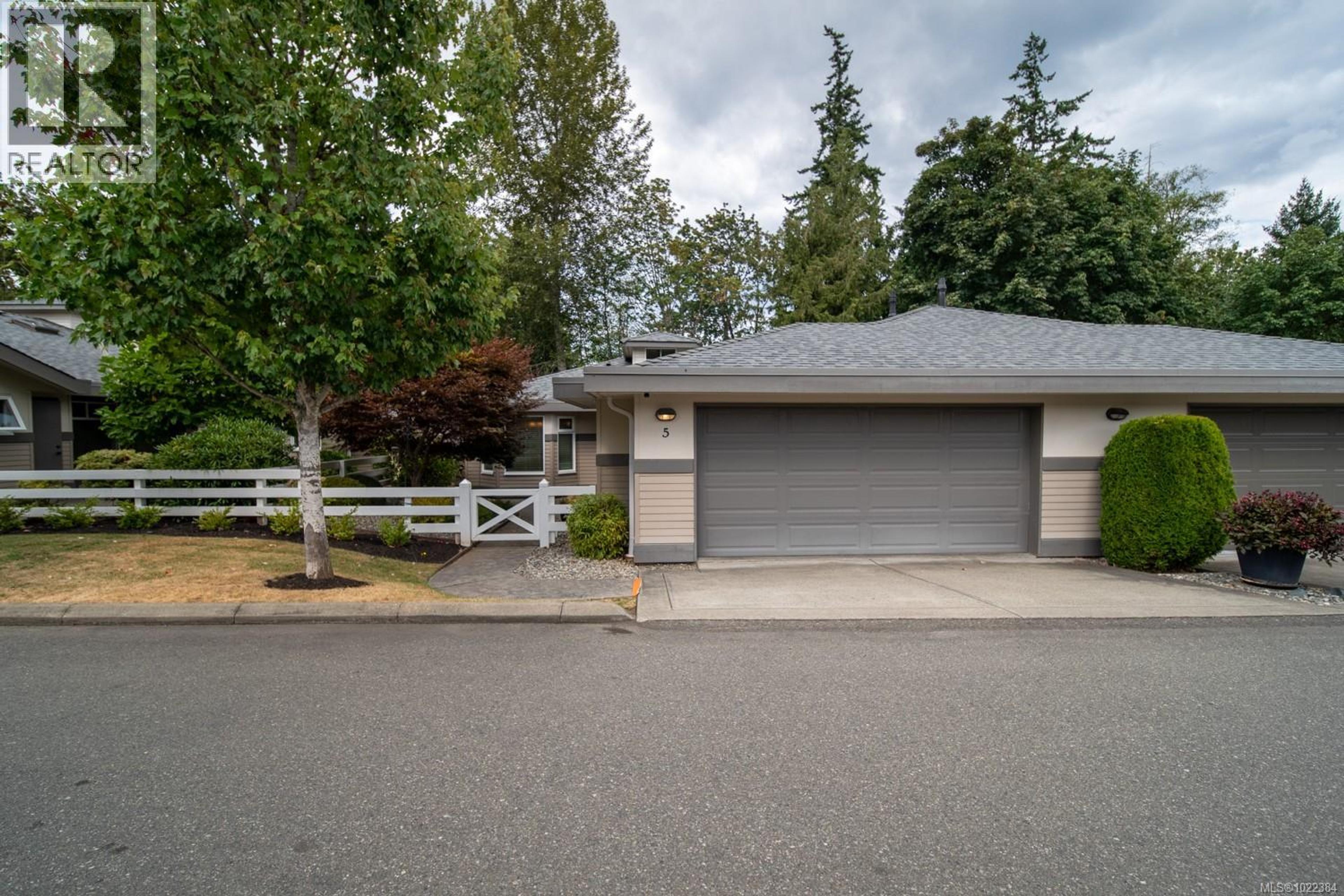 #5 500 CORFIELD ST - Main Image