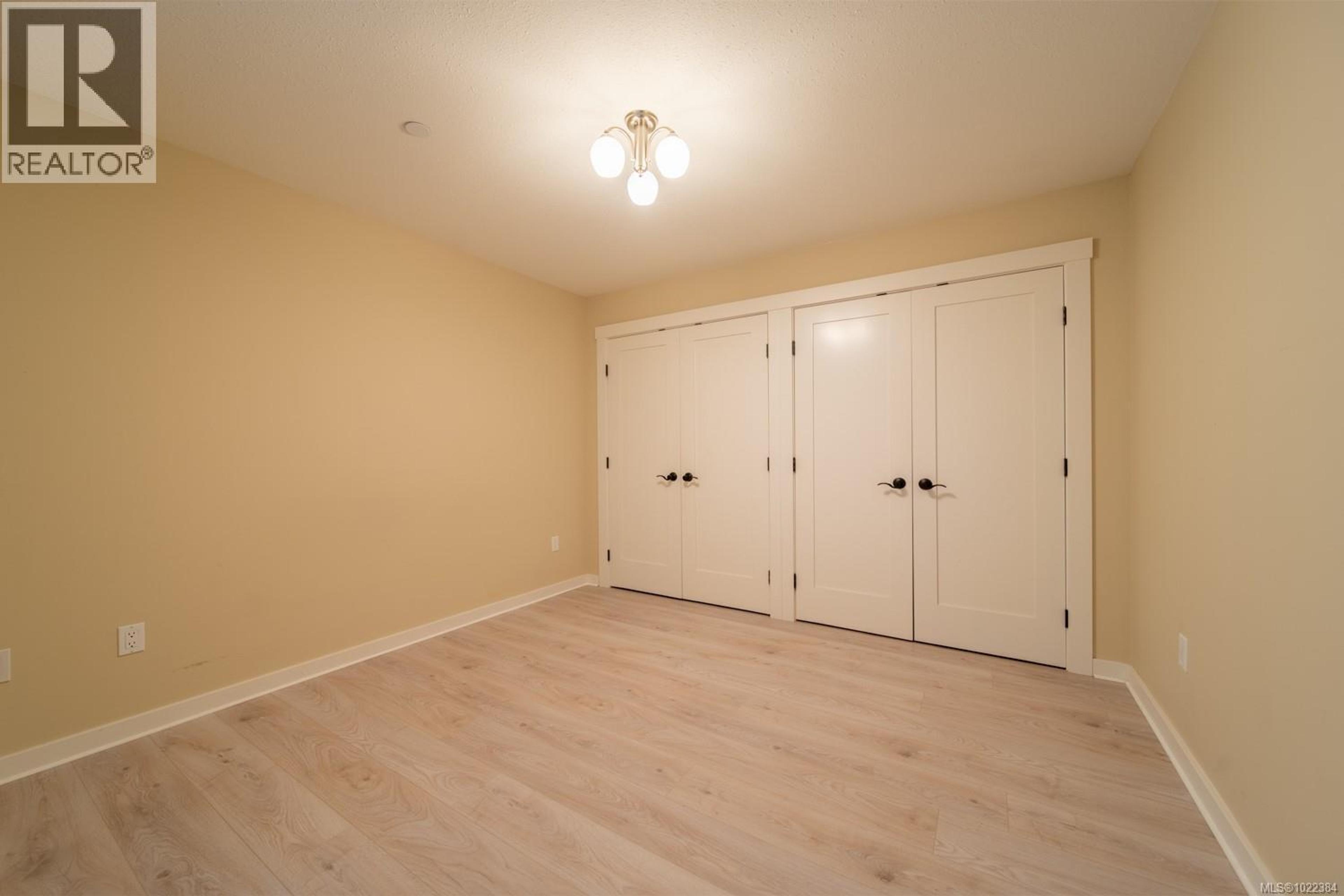 #5 500 CORFIELD ST - 17