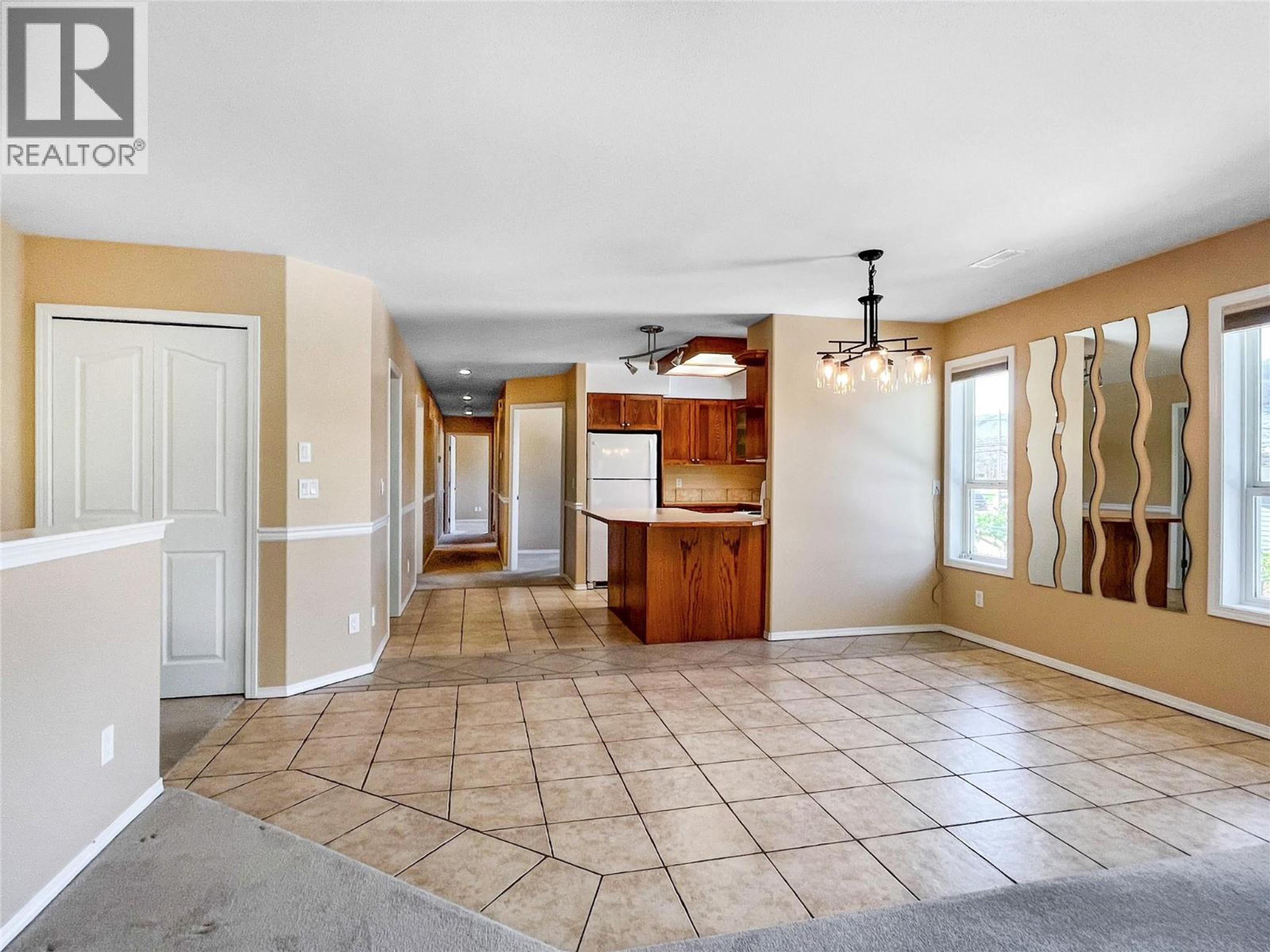 4 8507 70TH AVENUE - 8