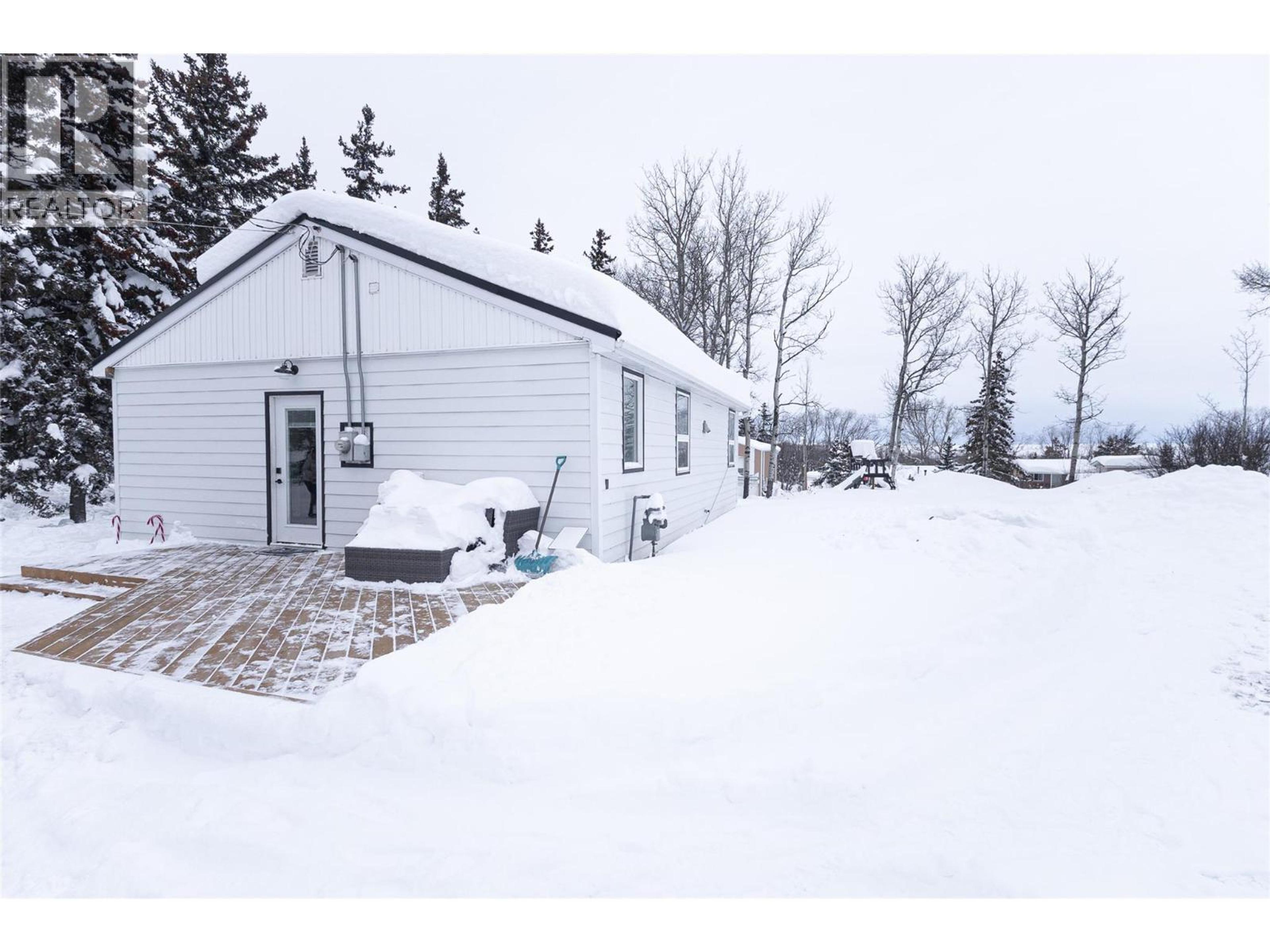 1740 HARPER PLACE - Image 3