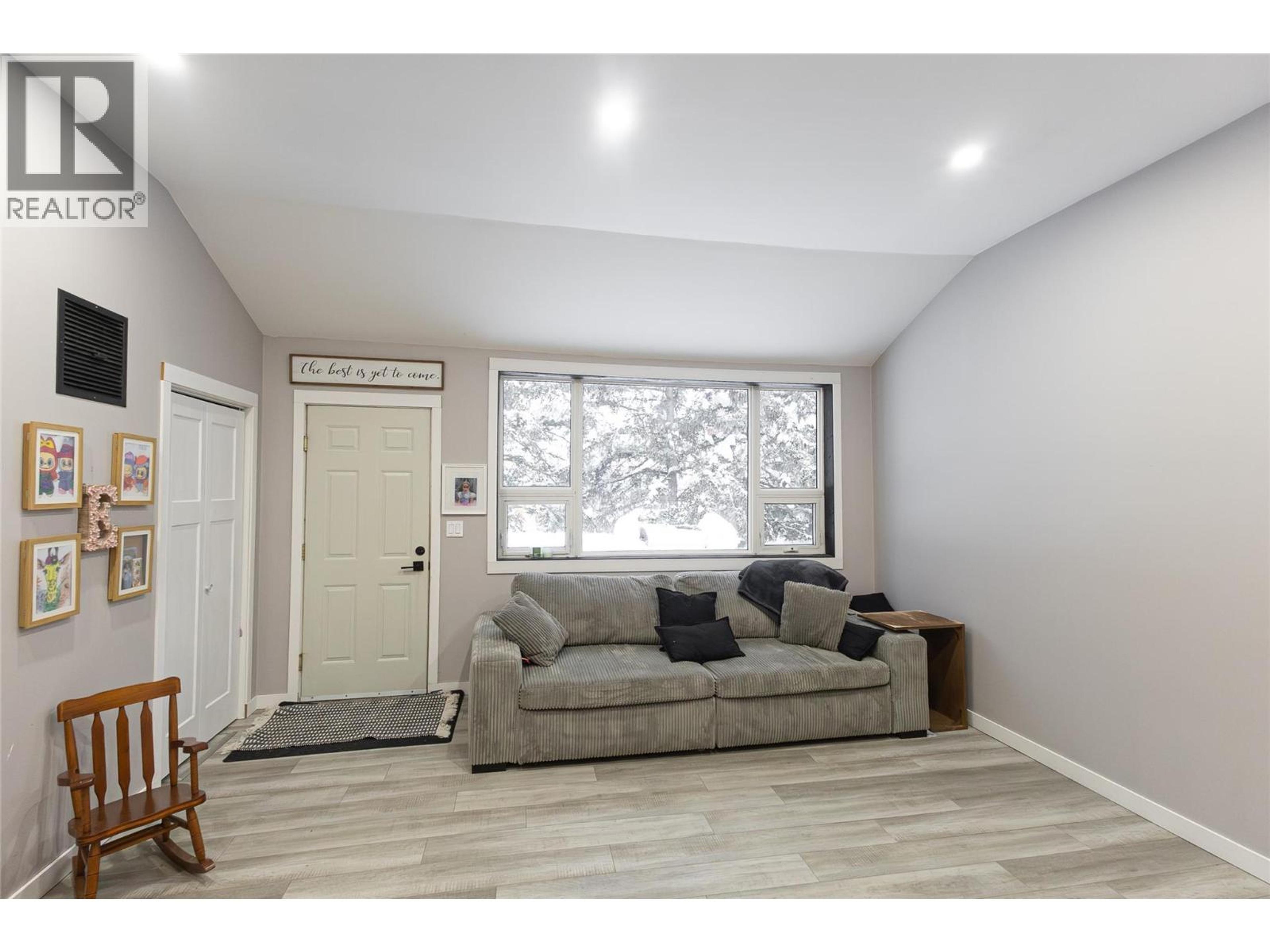 1740 HARPER PLACE - 13