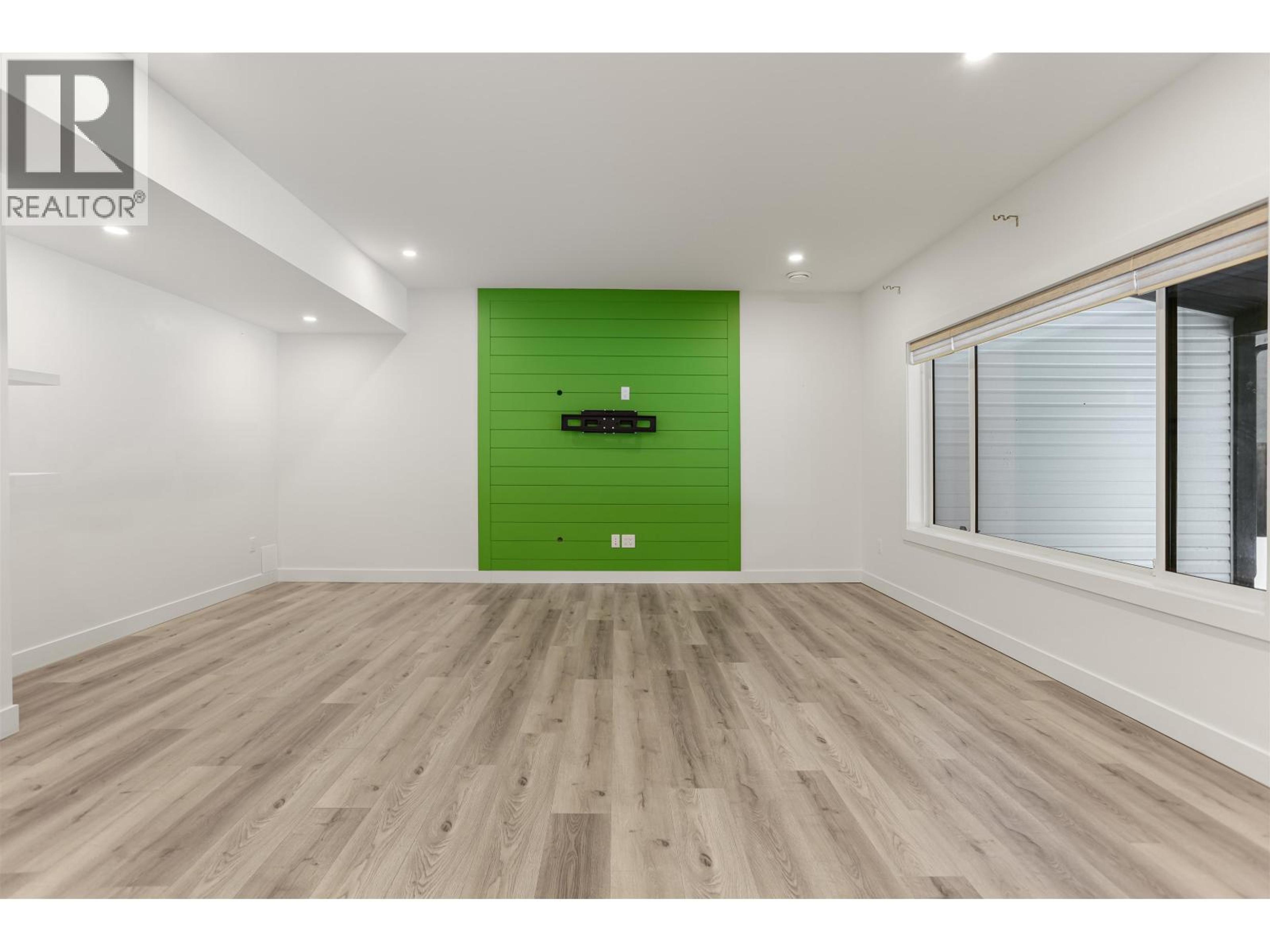 5224 SMITH AVENUE - 8