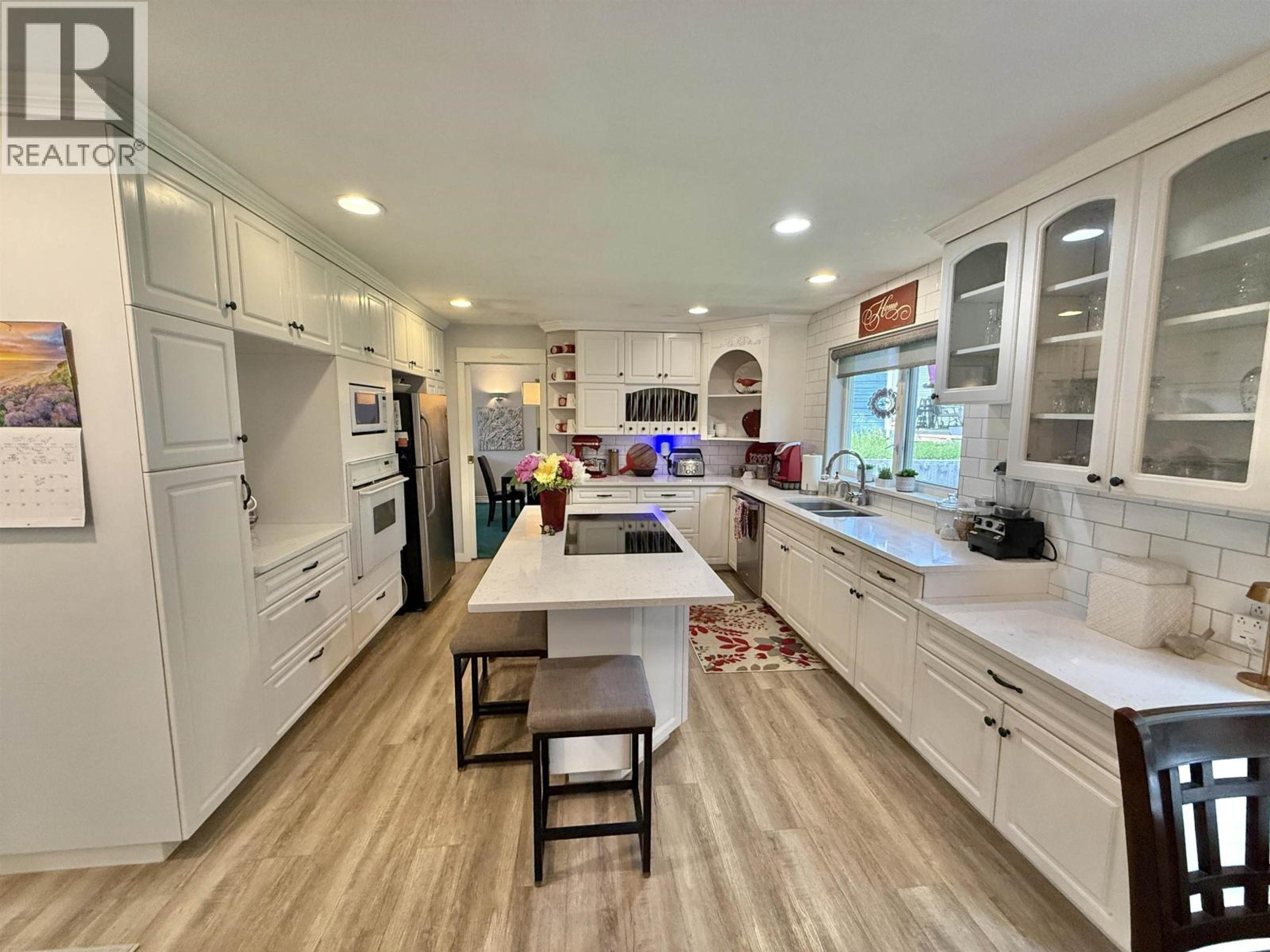 108 LAWLOR DRIVE - 10