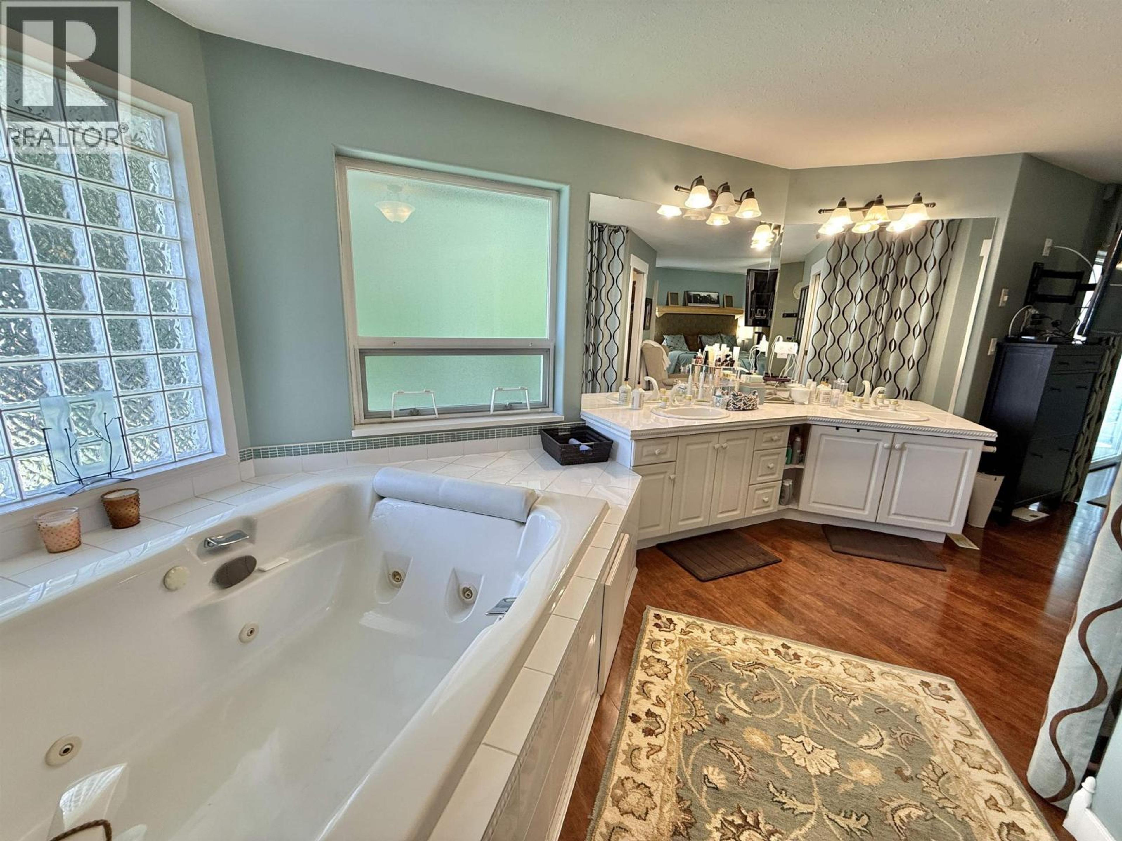 108 LAWLOR DRIVE - 32