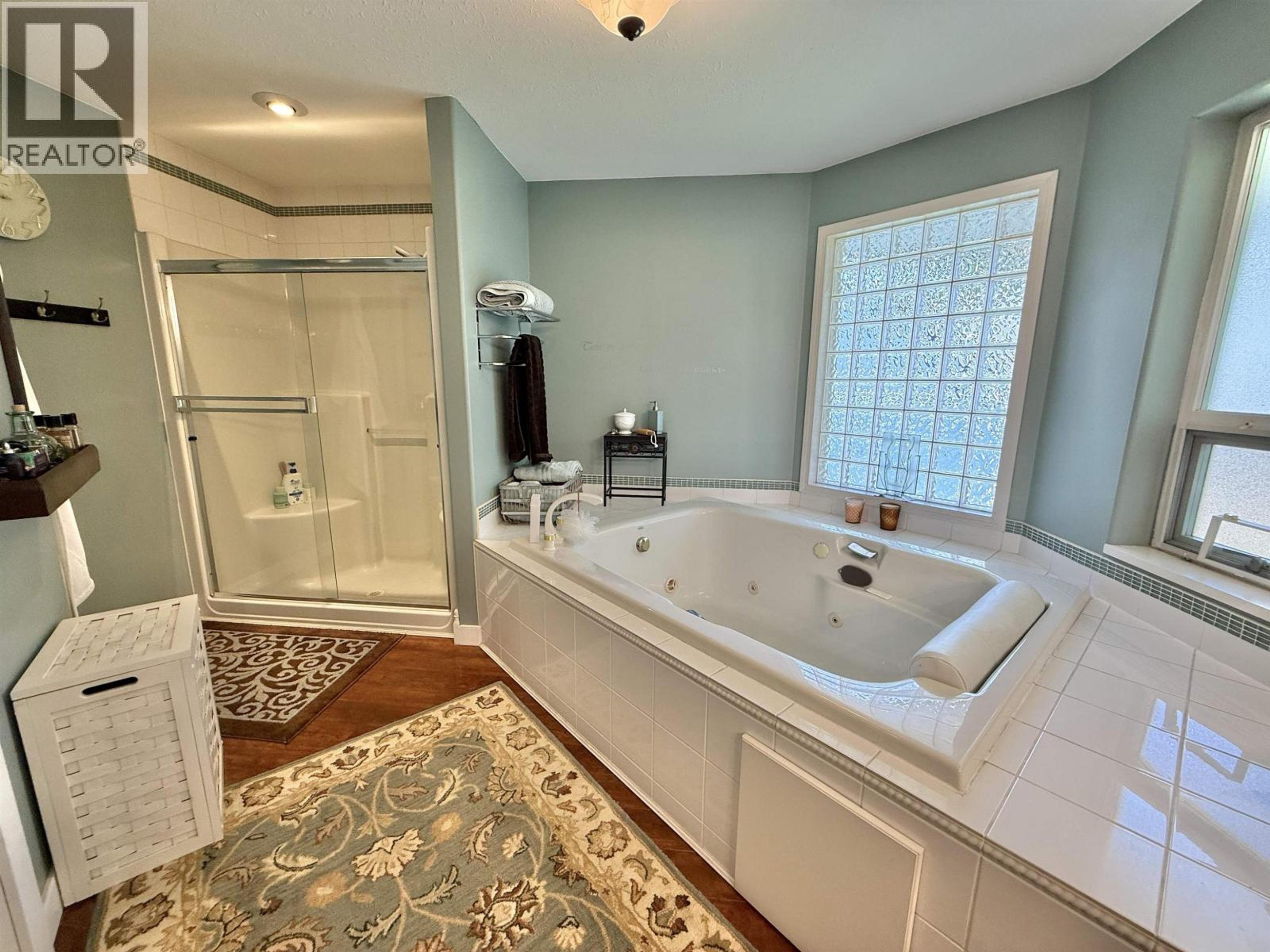 108 LAWLOR DRIVE - 33