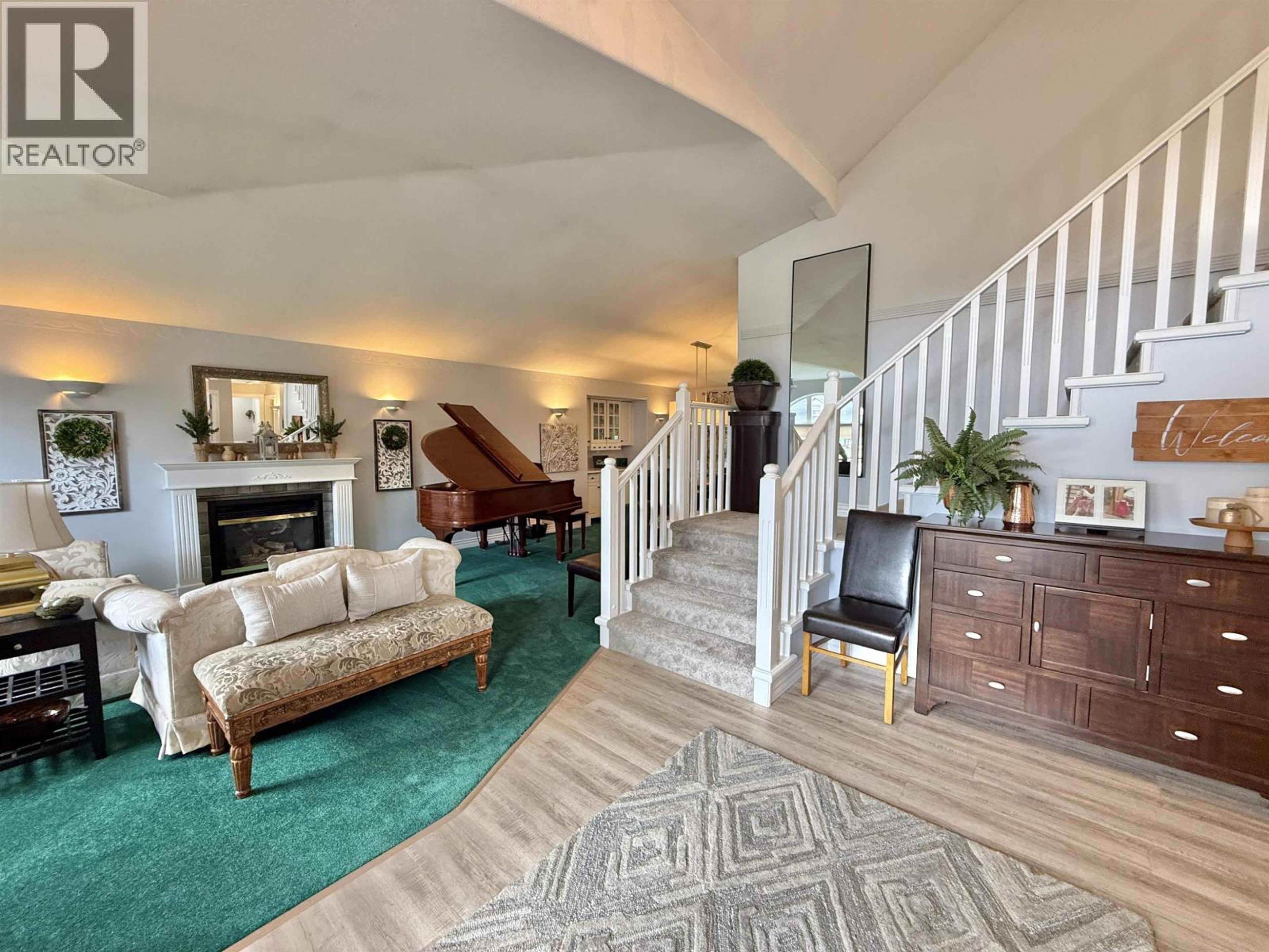 108 LAWLOR DRIVE - 6