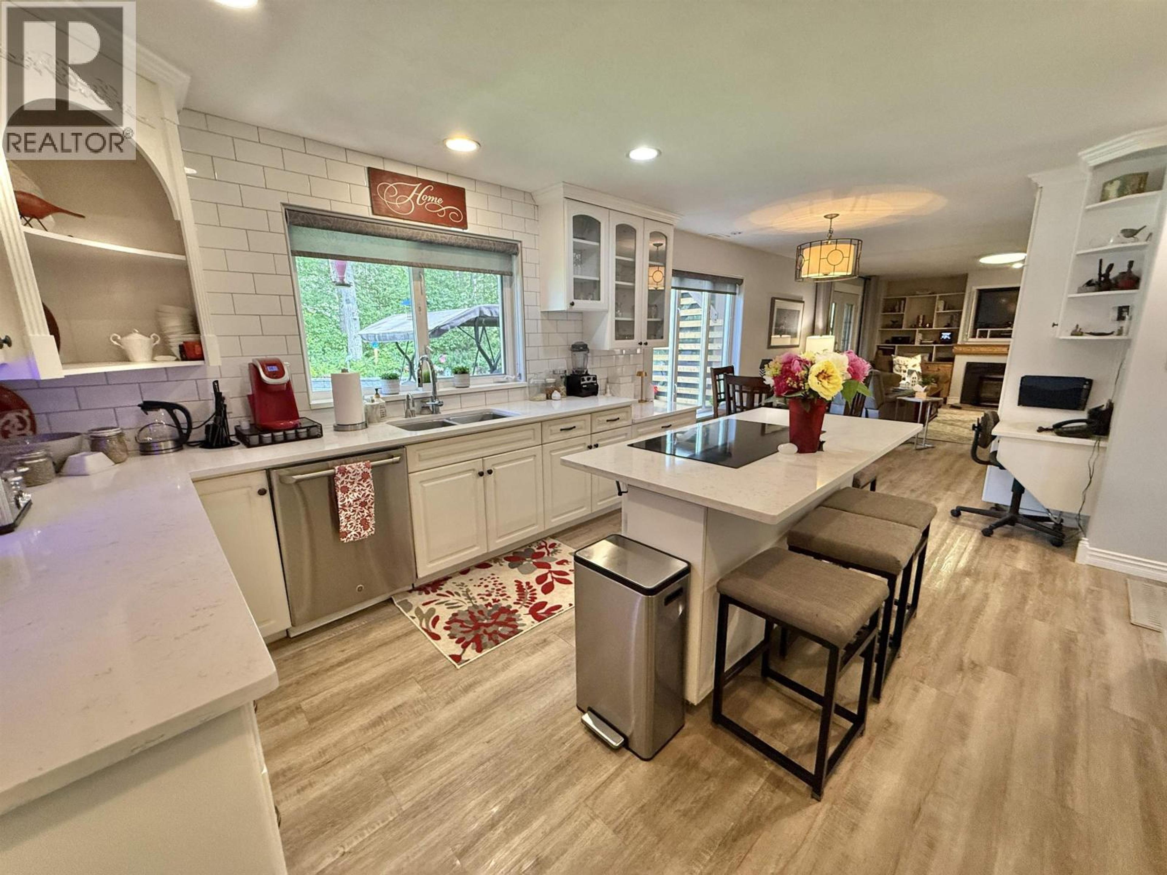 108 LAWLOR DRIVE - 9