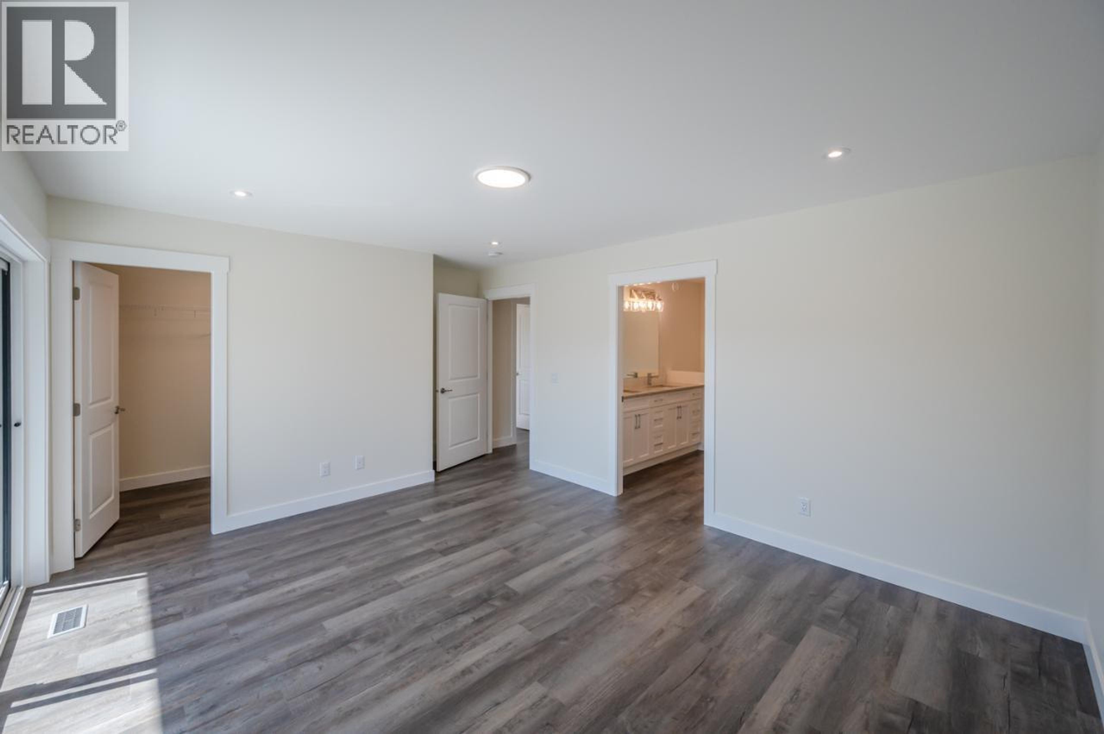 6380 OKANAGAN STREET - 18