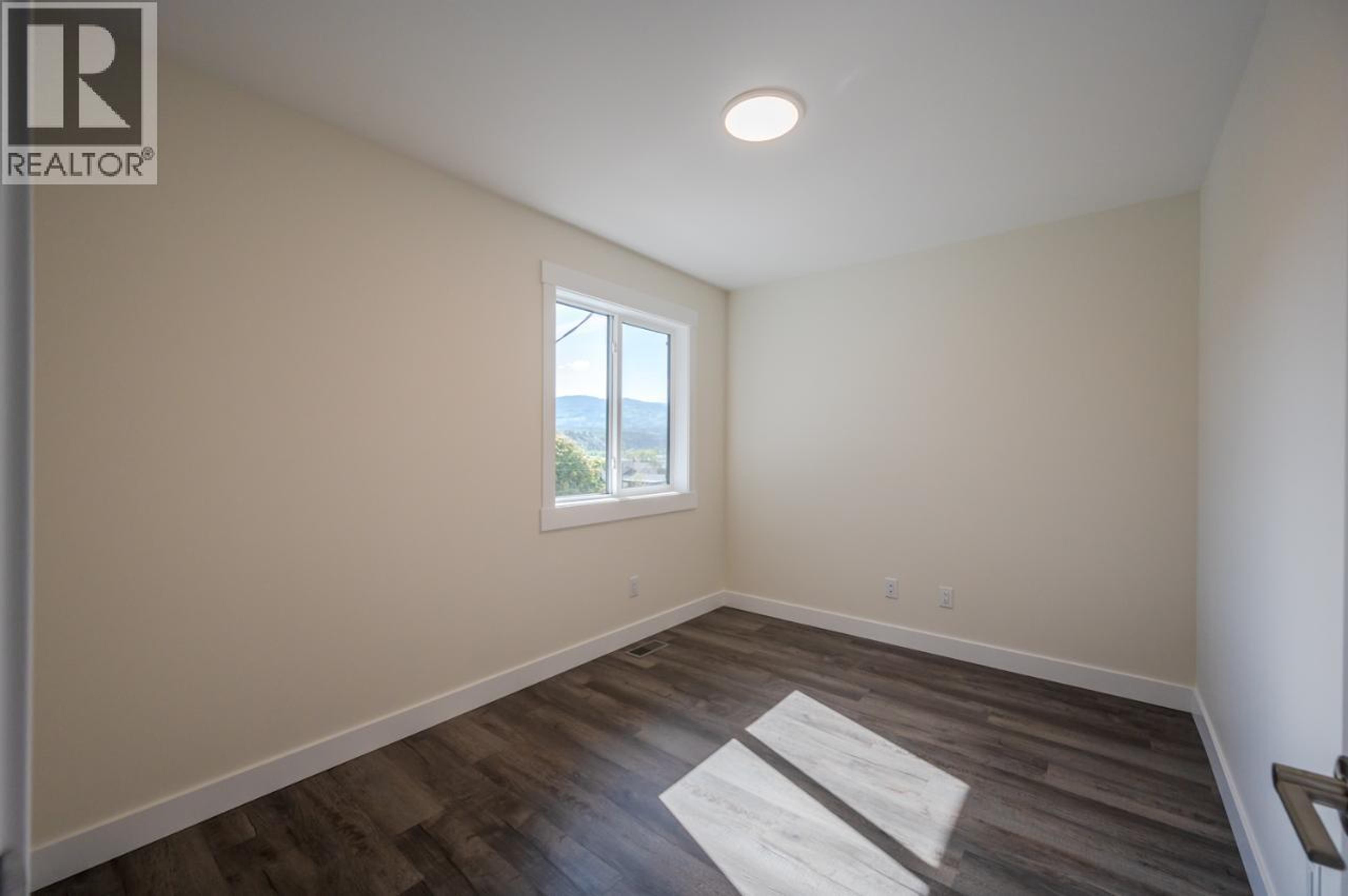 6380 OKANAGAN STREET - 27