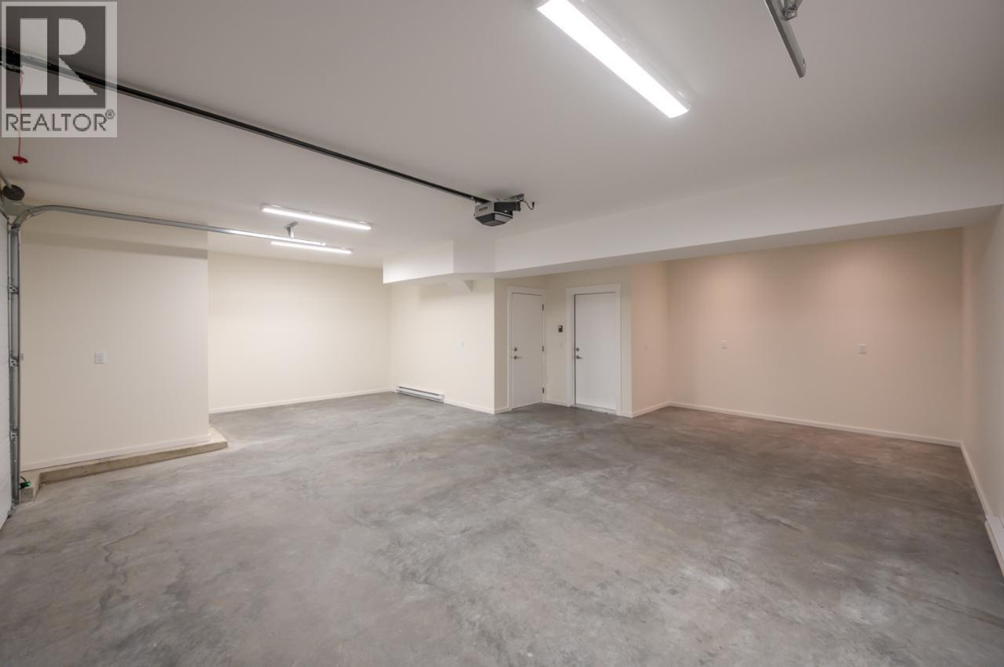 6380 OKANAGAN STREET - 37