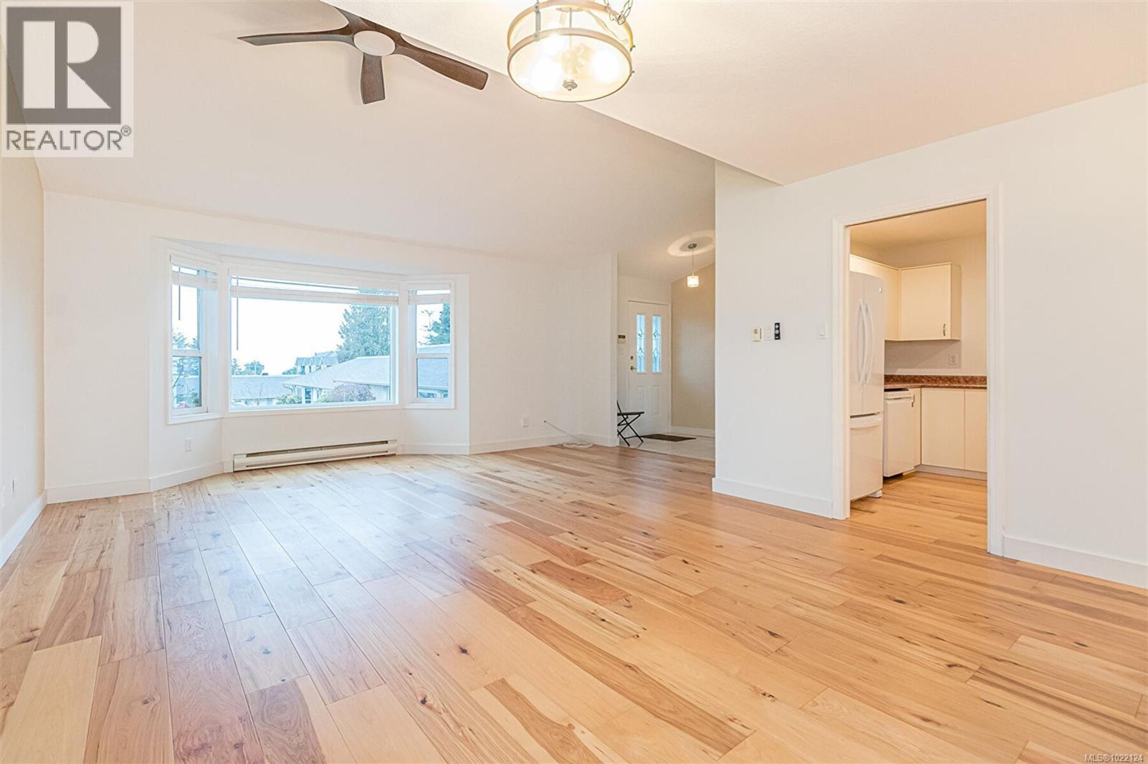 #14 100 ABBEY LANE - 19