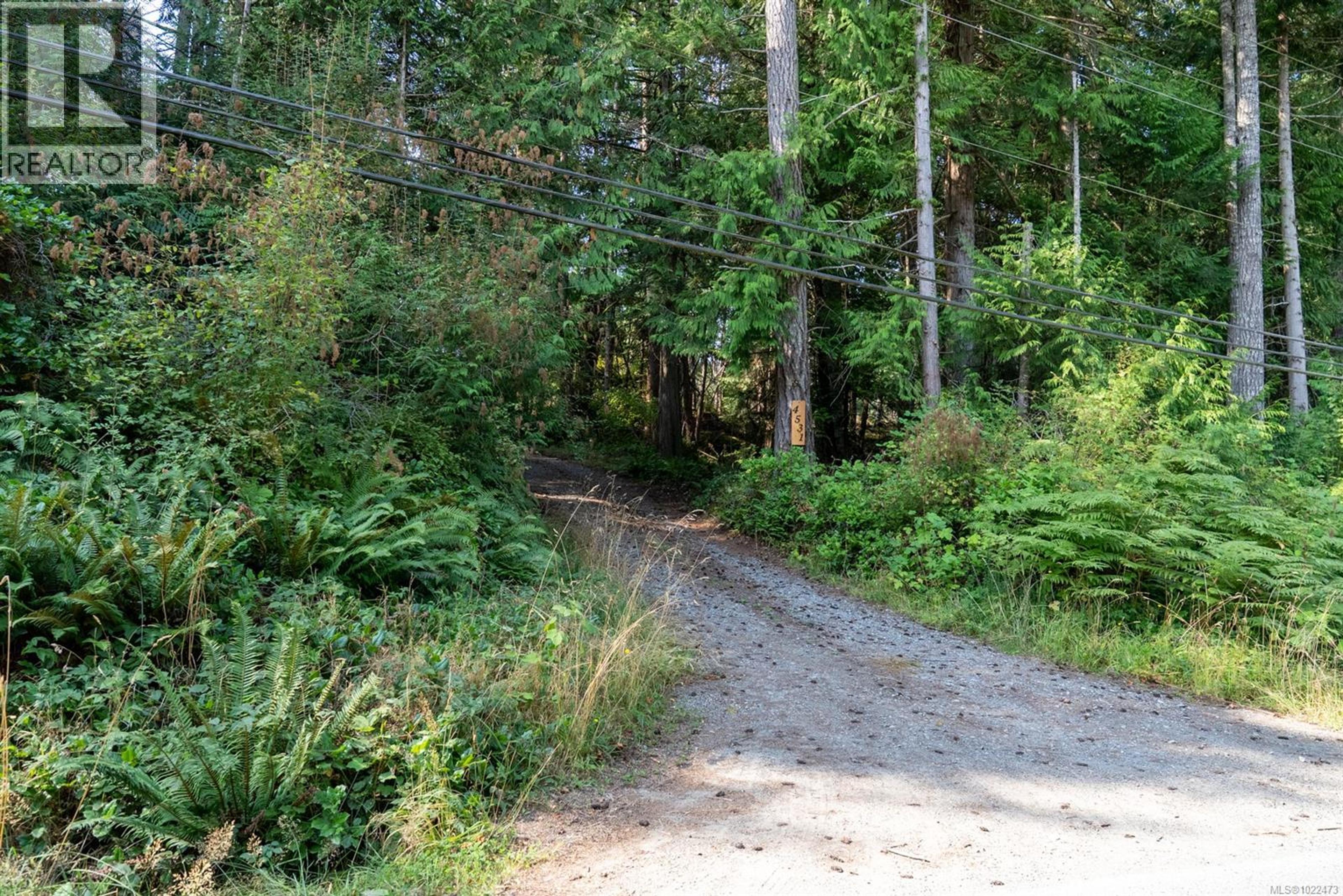 4535 BEDWELL HARBOUR RD - Image 11