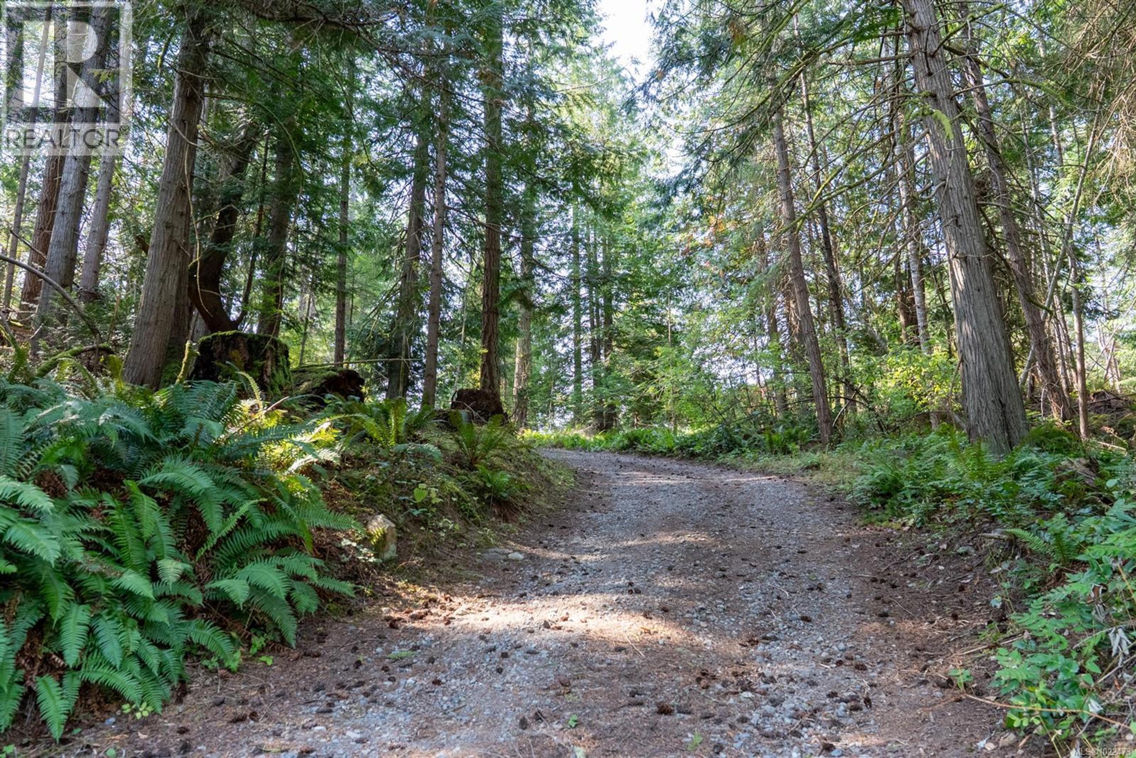 4535 BEDWELL HARBOUR RD - Image 12