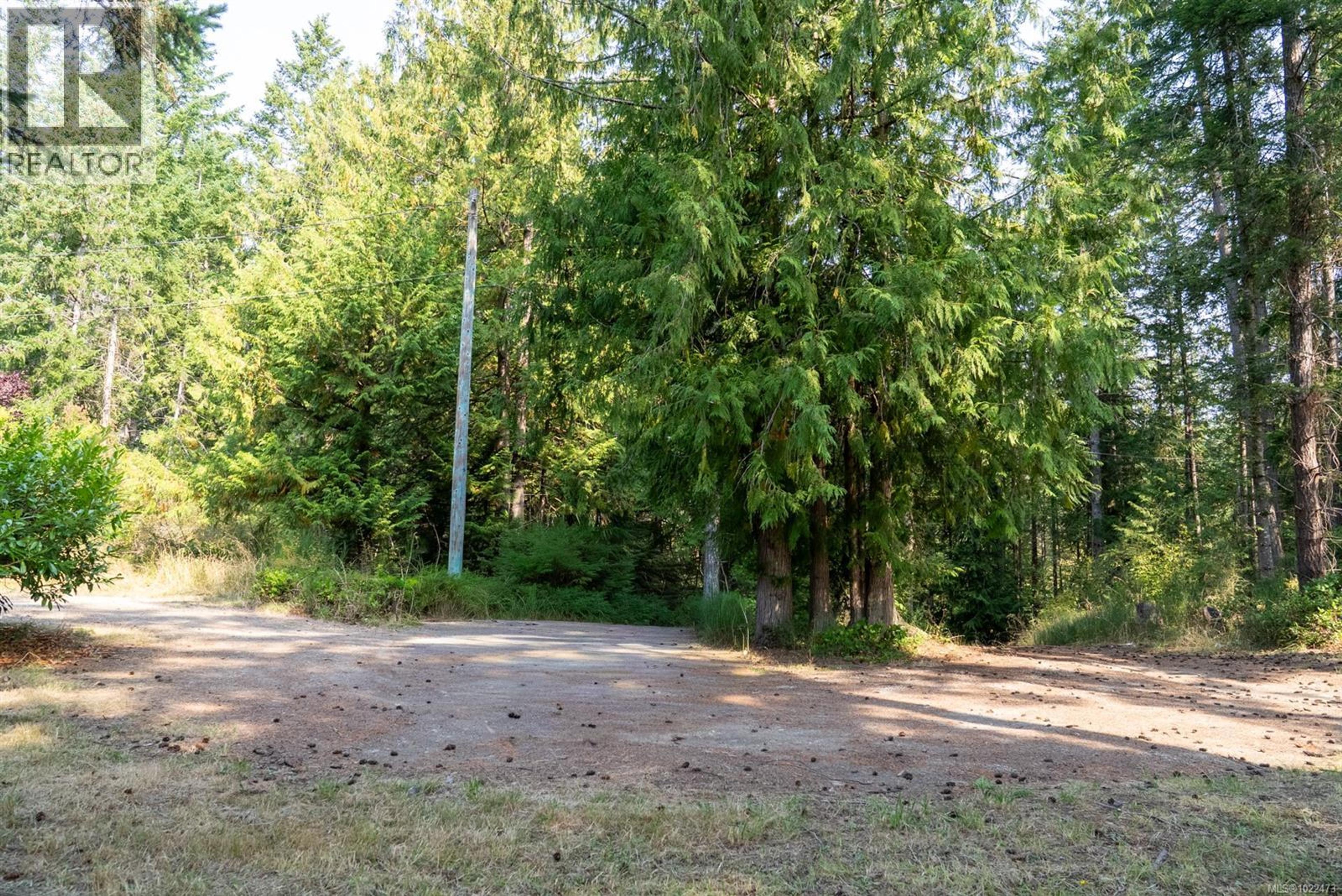 4535 BEDWELL HARBOUR RD - Image 4