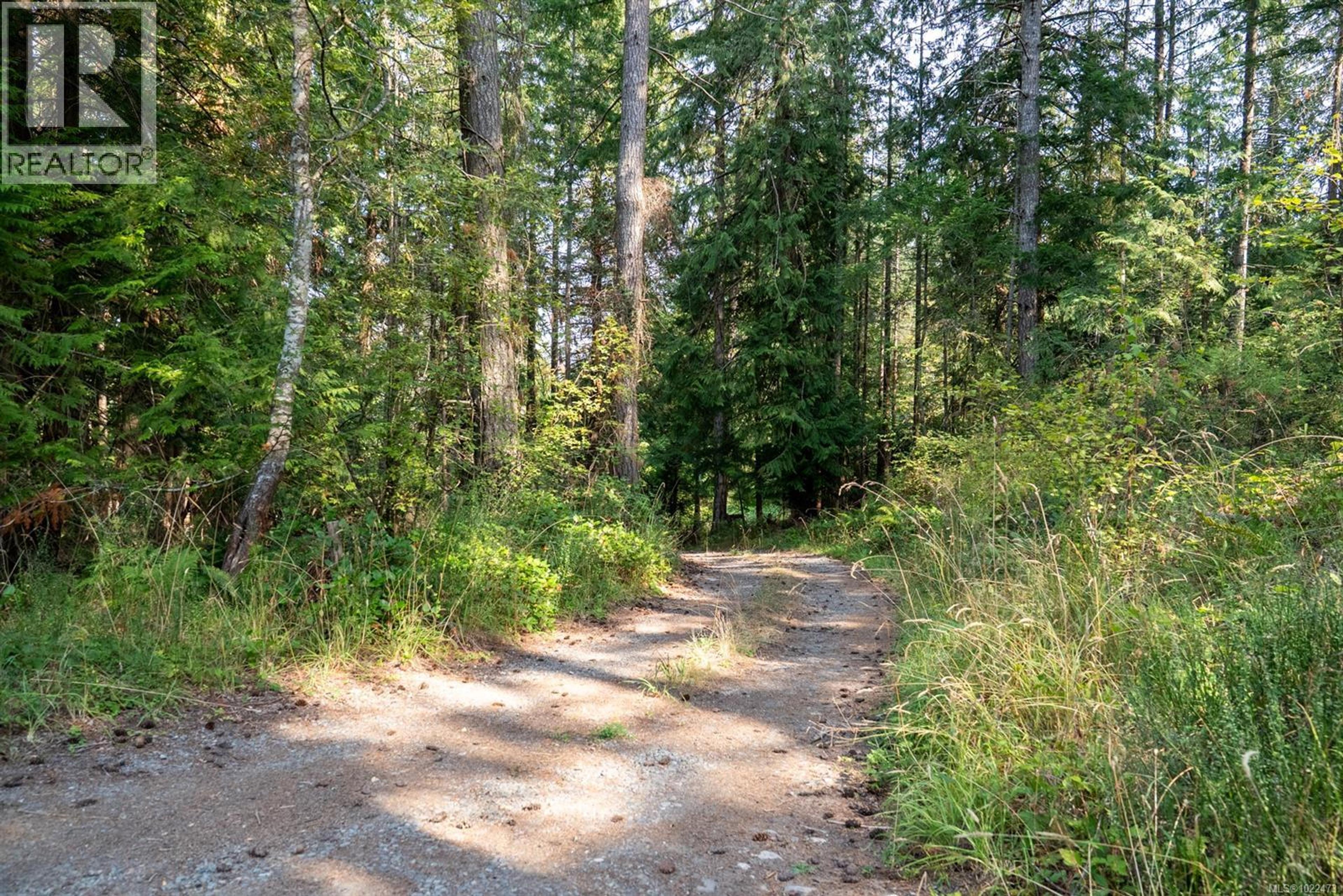 4535 BEDWELL HARBOUR RD - Image 5