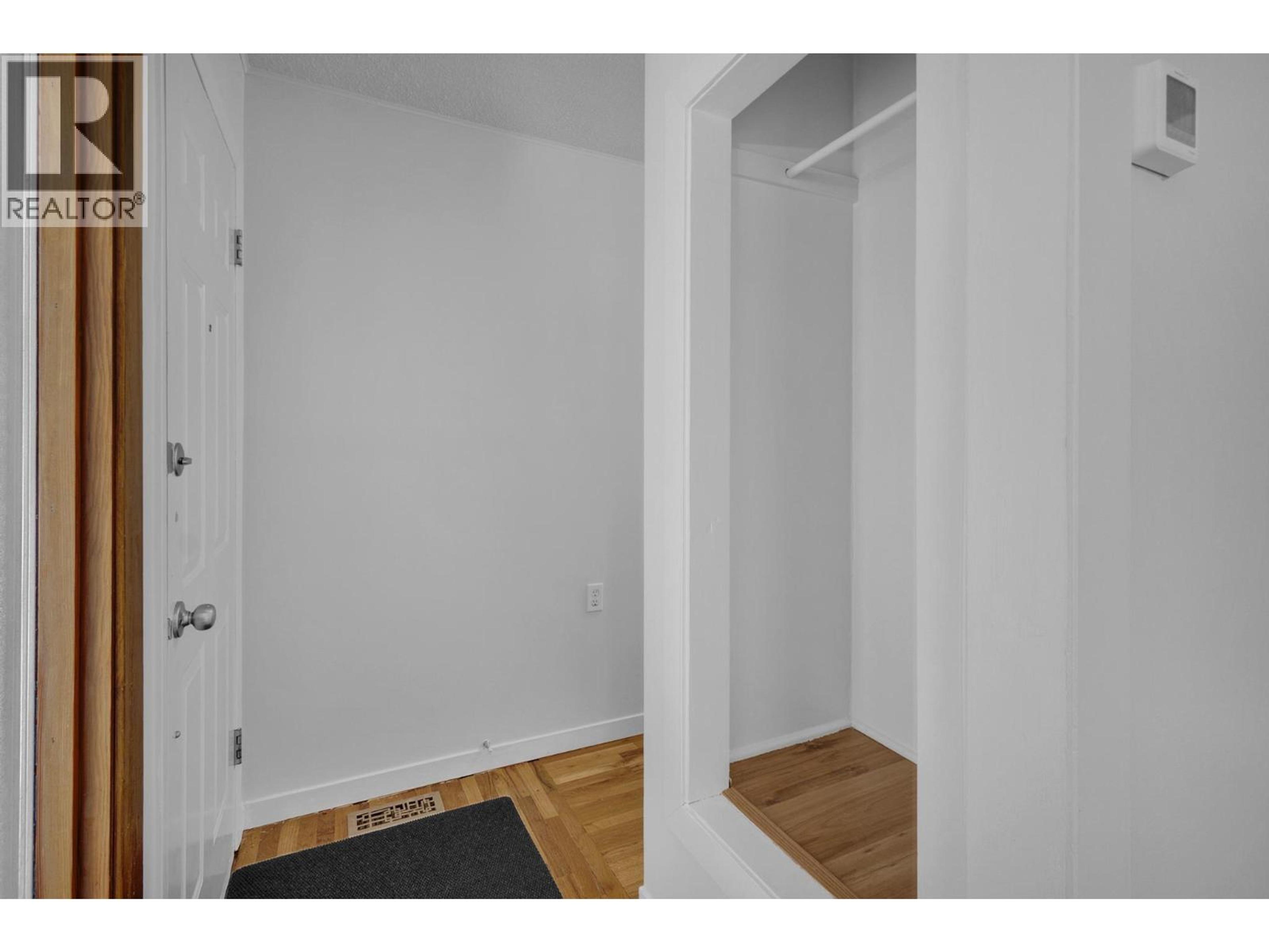 1666 FIR STREET - 12