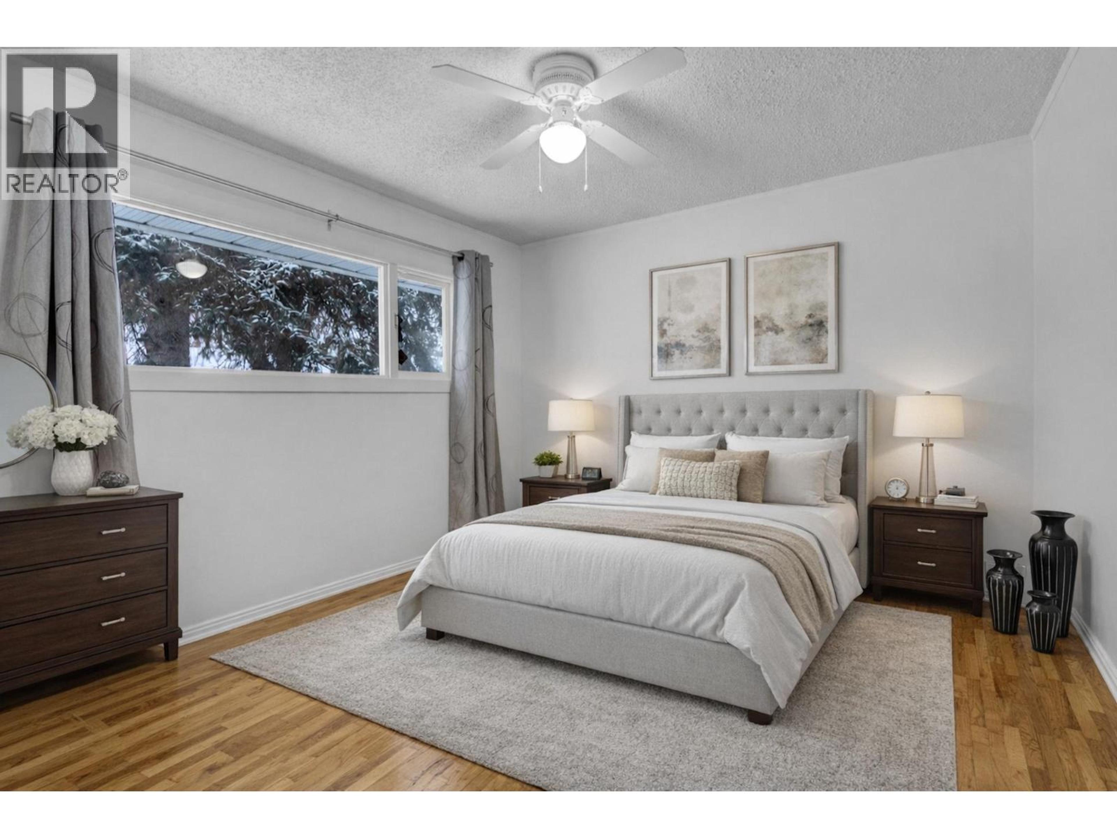 1666 FIR STREET - 15