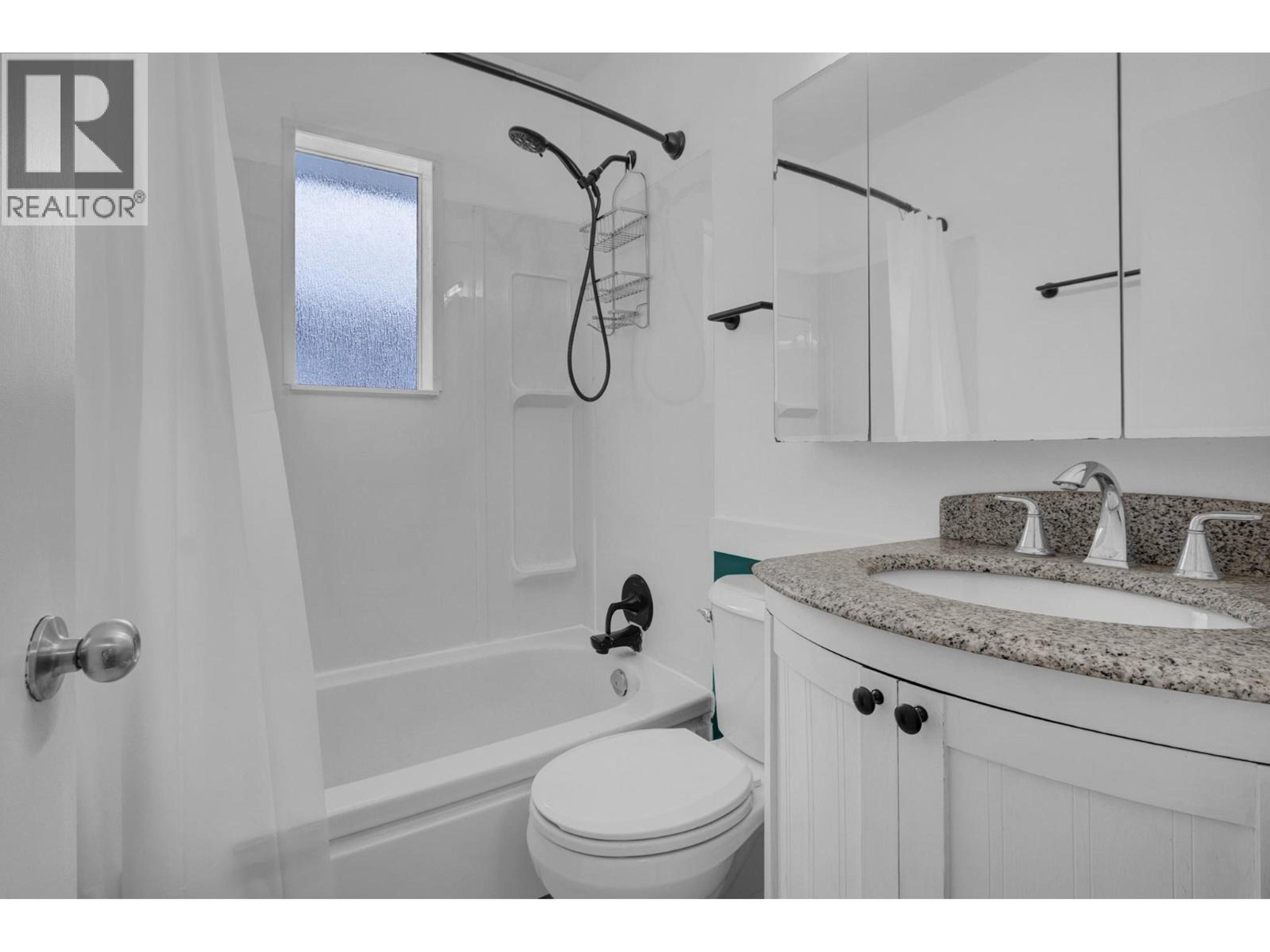 1666 FIR STREET - 16