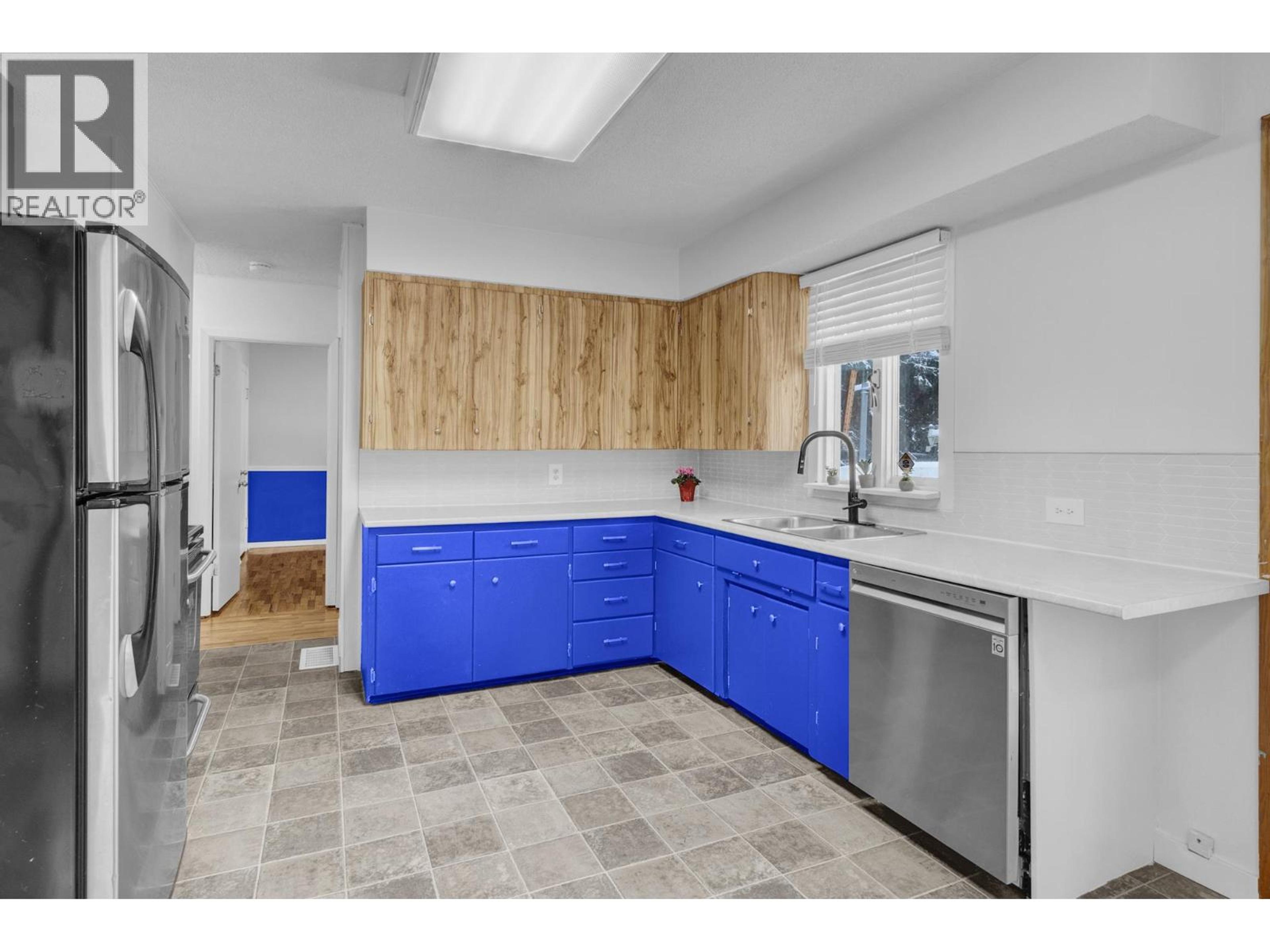 1666 FIR STREET - Image 3