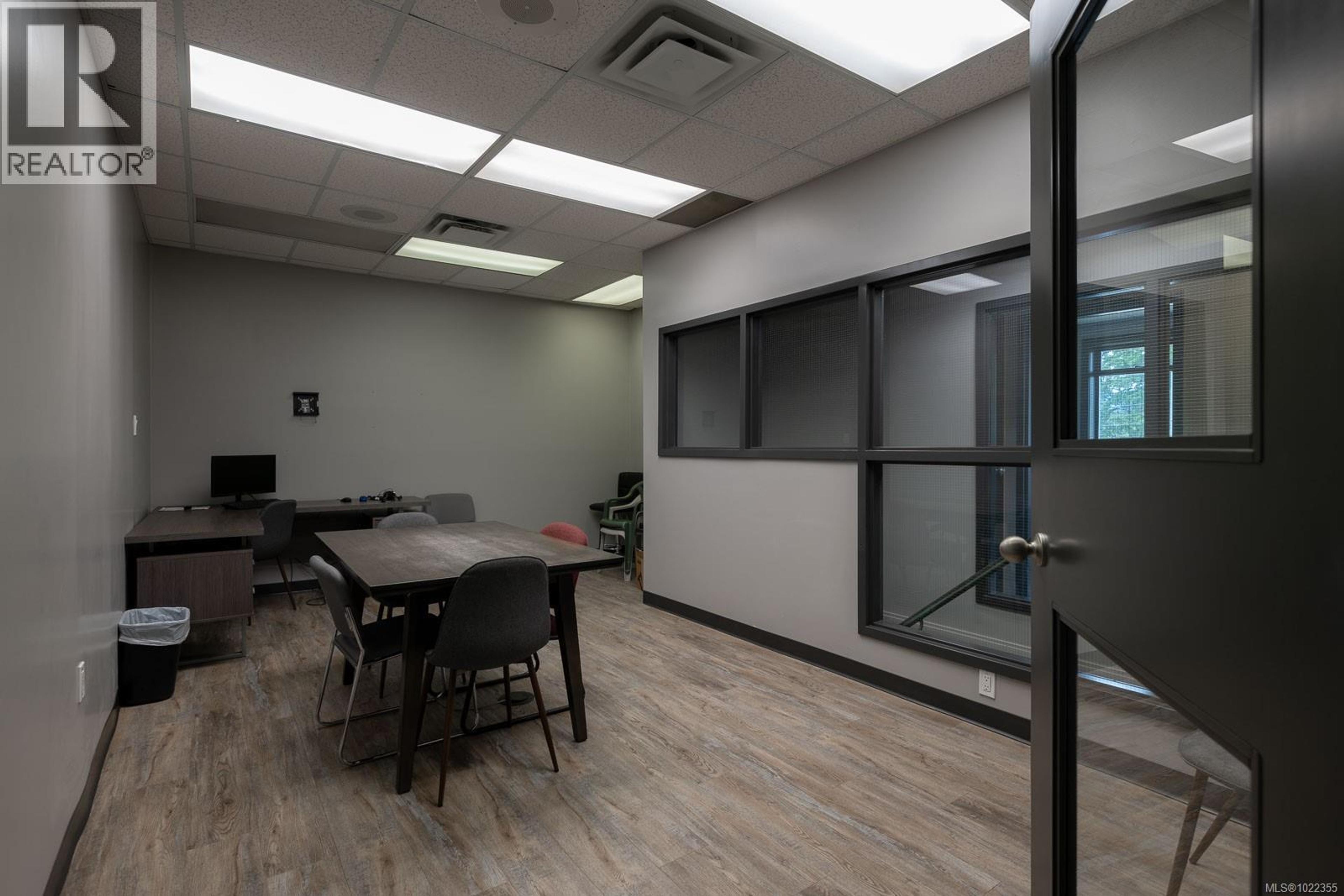 4820 WALLACE ST - 13