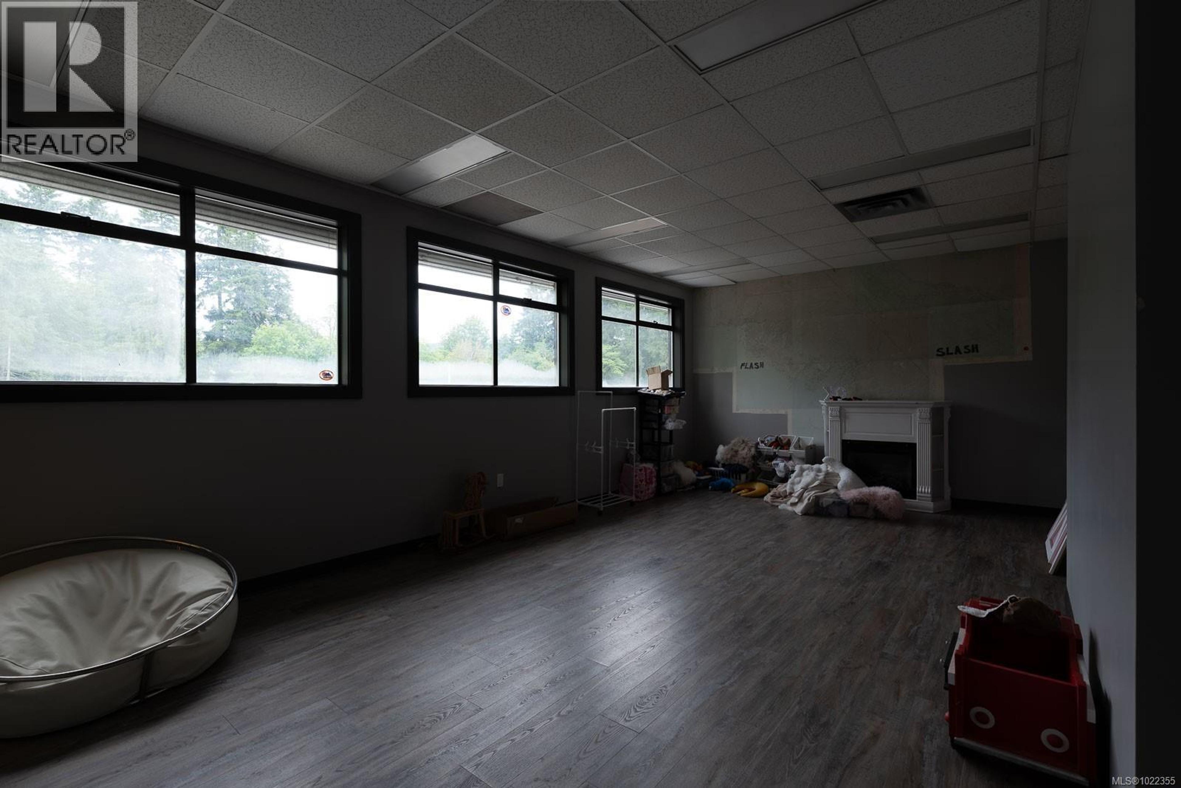 4820 WALLACE ST - 14