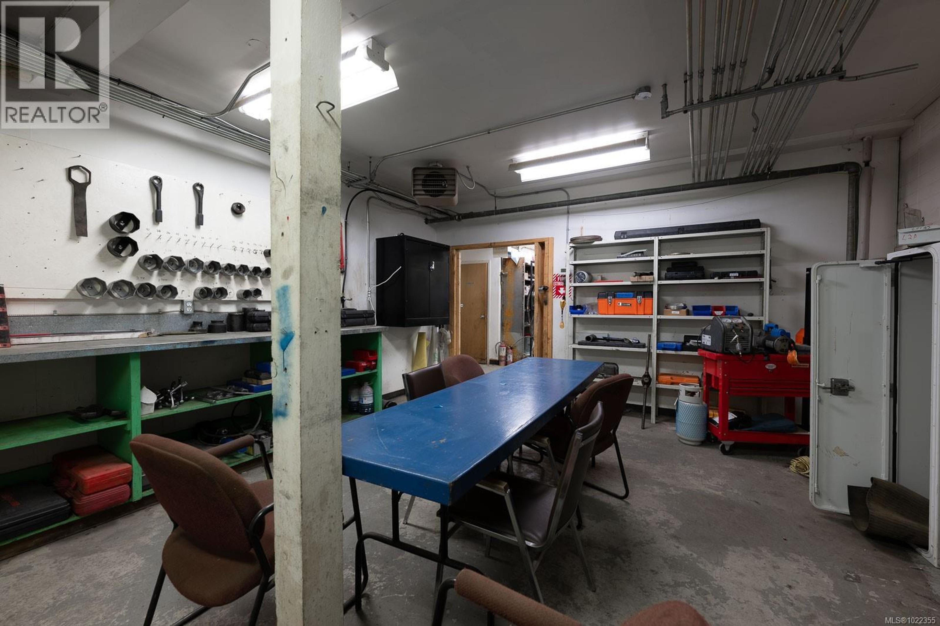 4820 WALLACE ST - 29