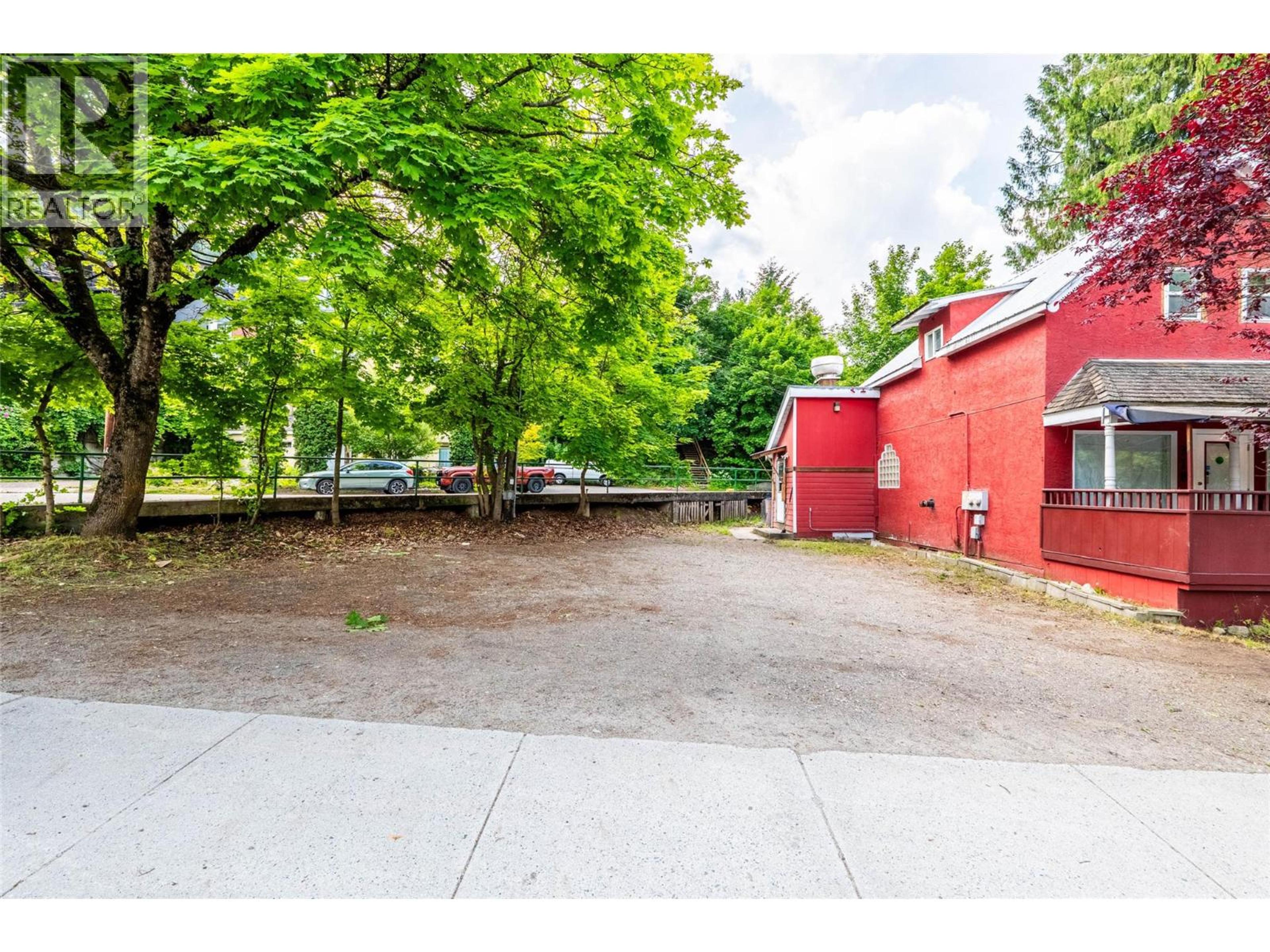 318 ANDERSON STREET - 17