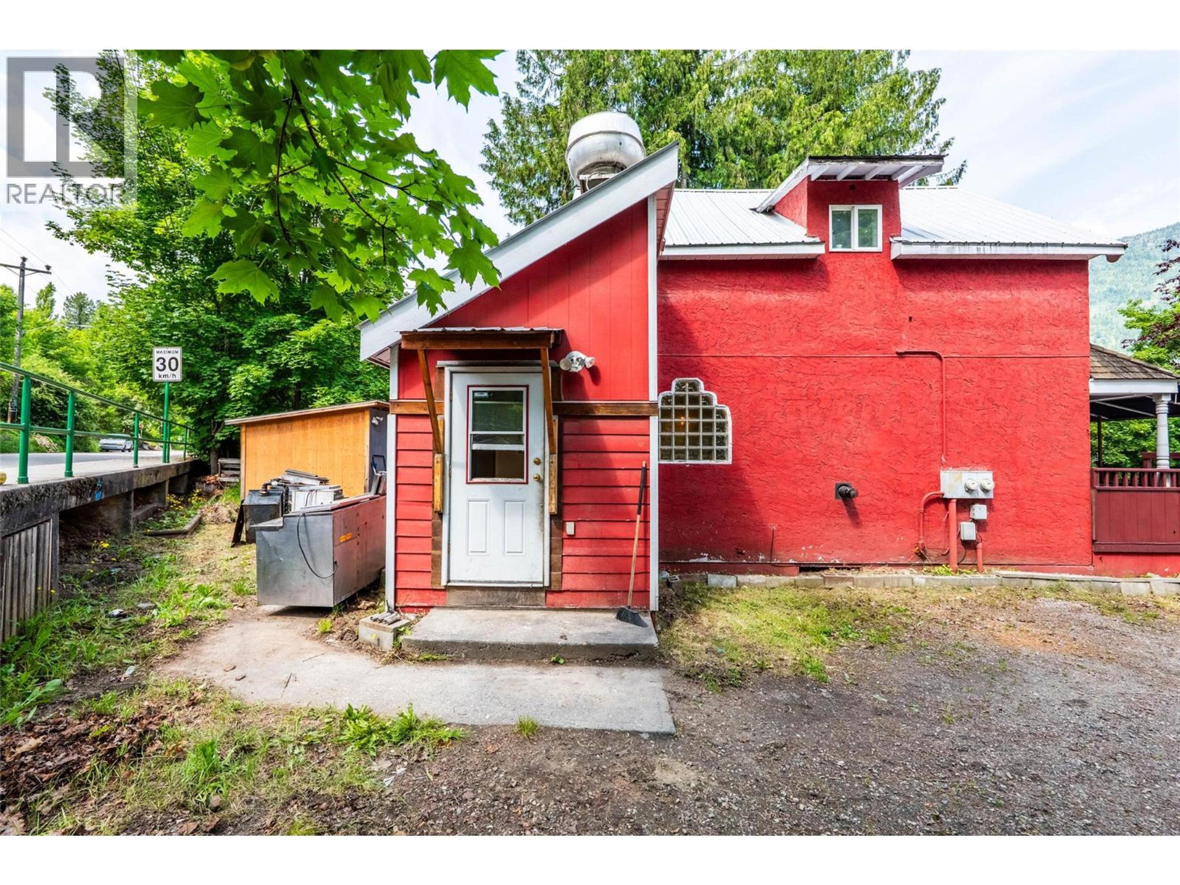 318 ANDERSON STREET - 23