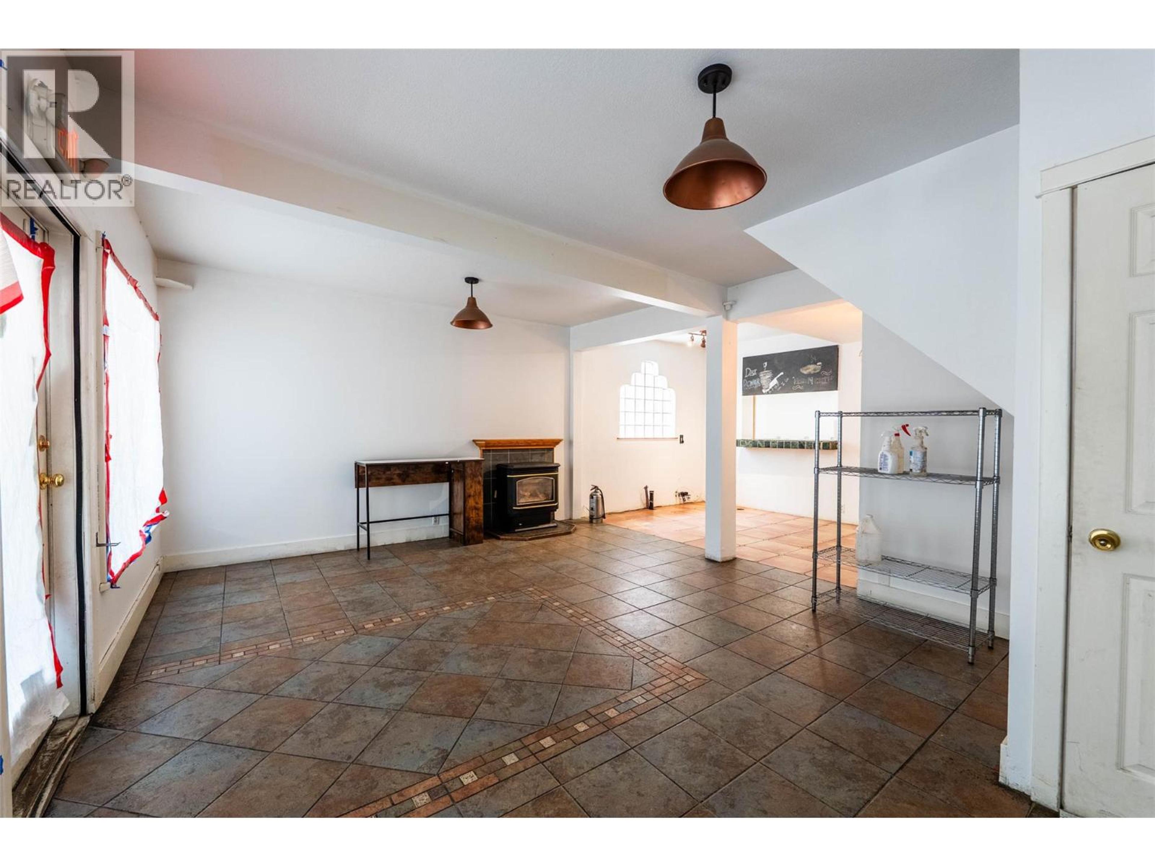 318 ANDERSON STREET - 27