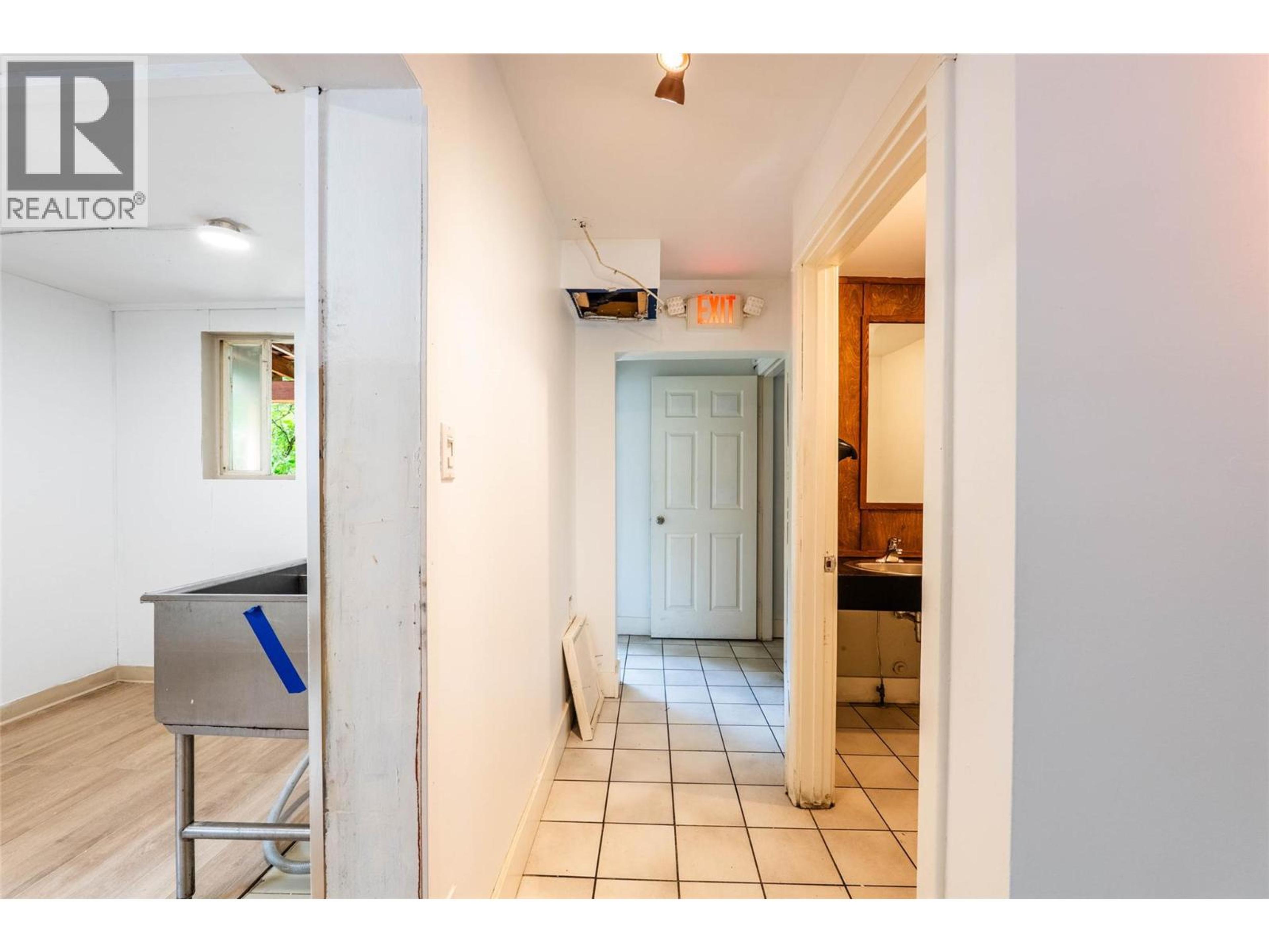 318 ANDERSON STREET - 29